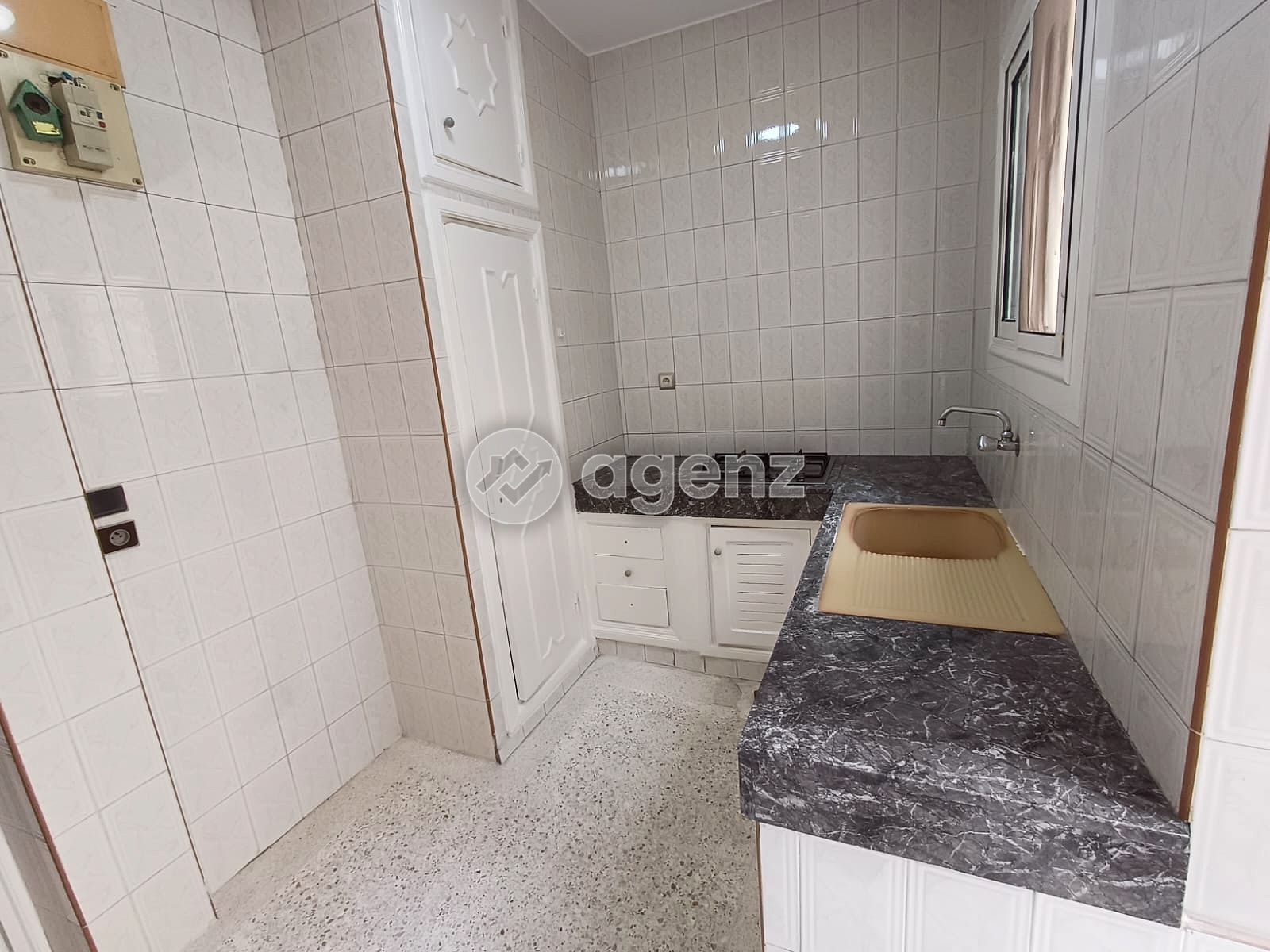 UN APPARTEMENT PRATIQUE ET BIEN SITUÉ — 3