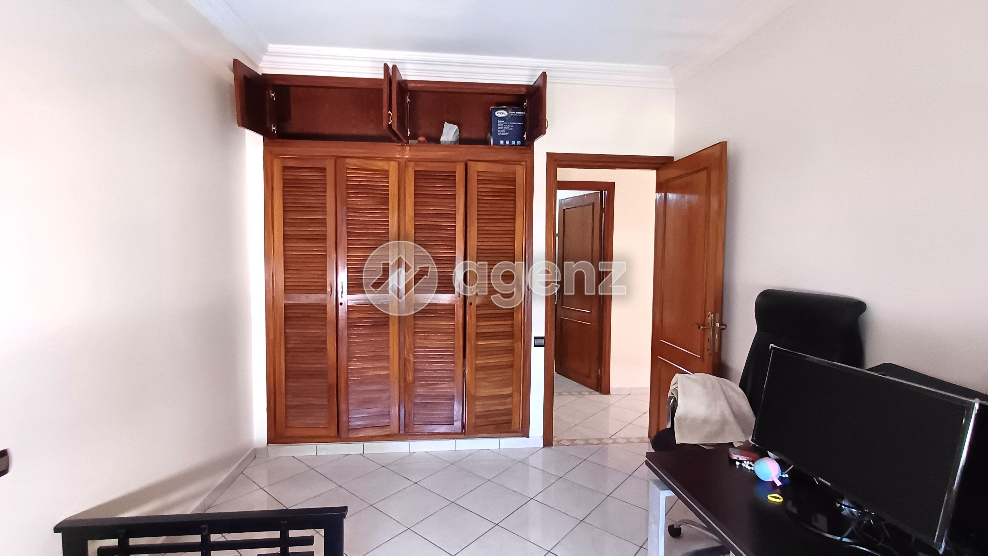Magnifique Appartement de 2 chambres à vendre à Bab Mansour — 2