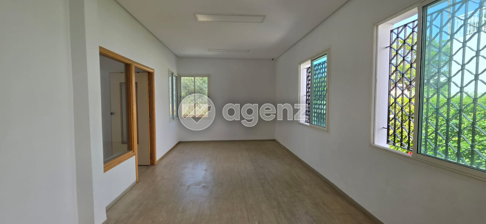 Bureau 1000 m² à Autre — 3