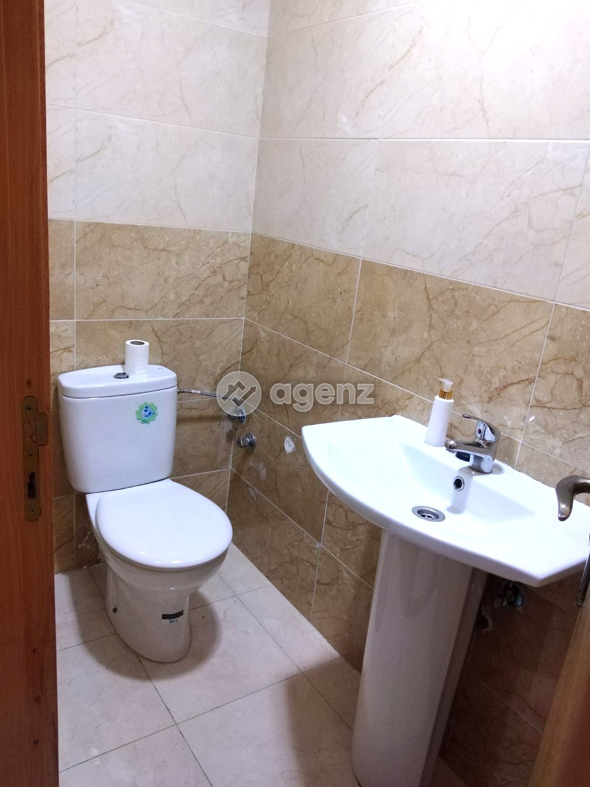 APPARTEMENT SANS VIS-À-VIS, ALLIANT TRANQUILLITÉ, CONFORT ET SÉCURITÉ — 4
