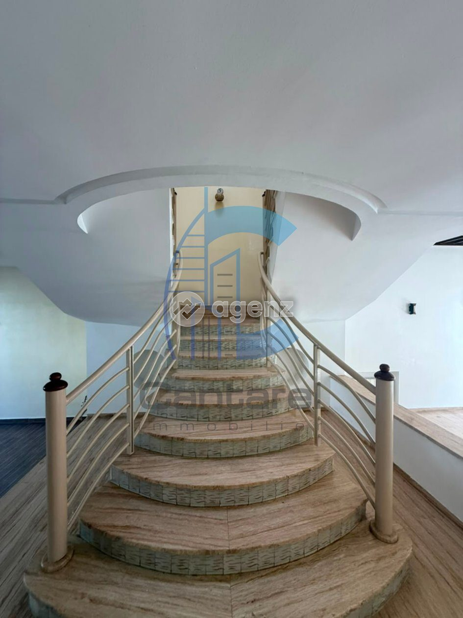 Villa à louer à Casablanca — 4