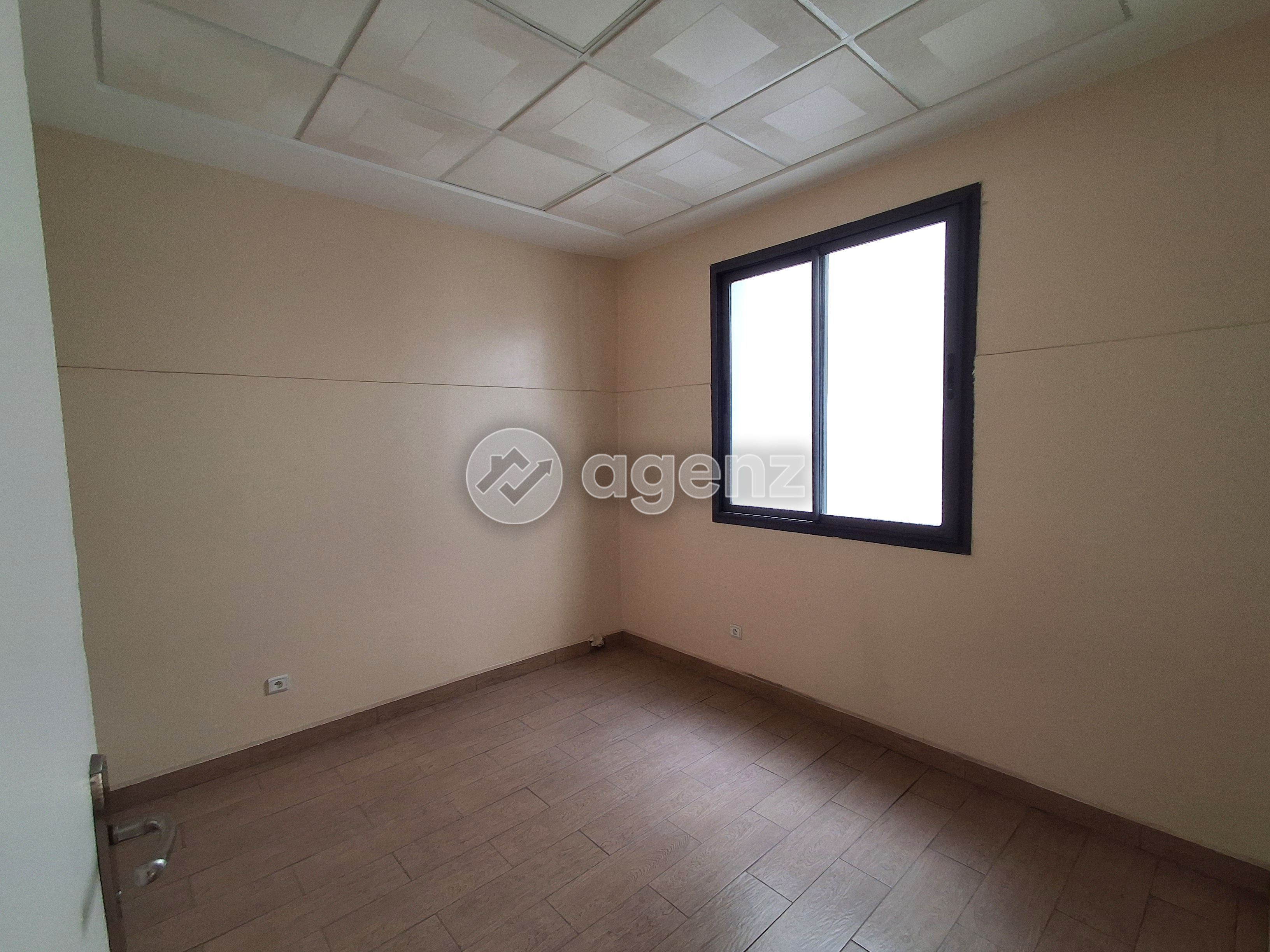 Bureau de 102 m² à Foncière - Casablanca — 3