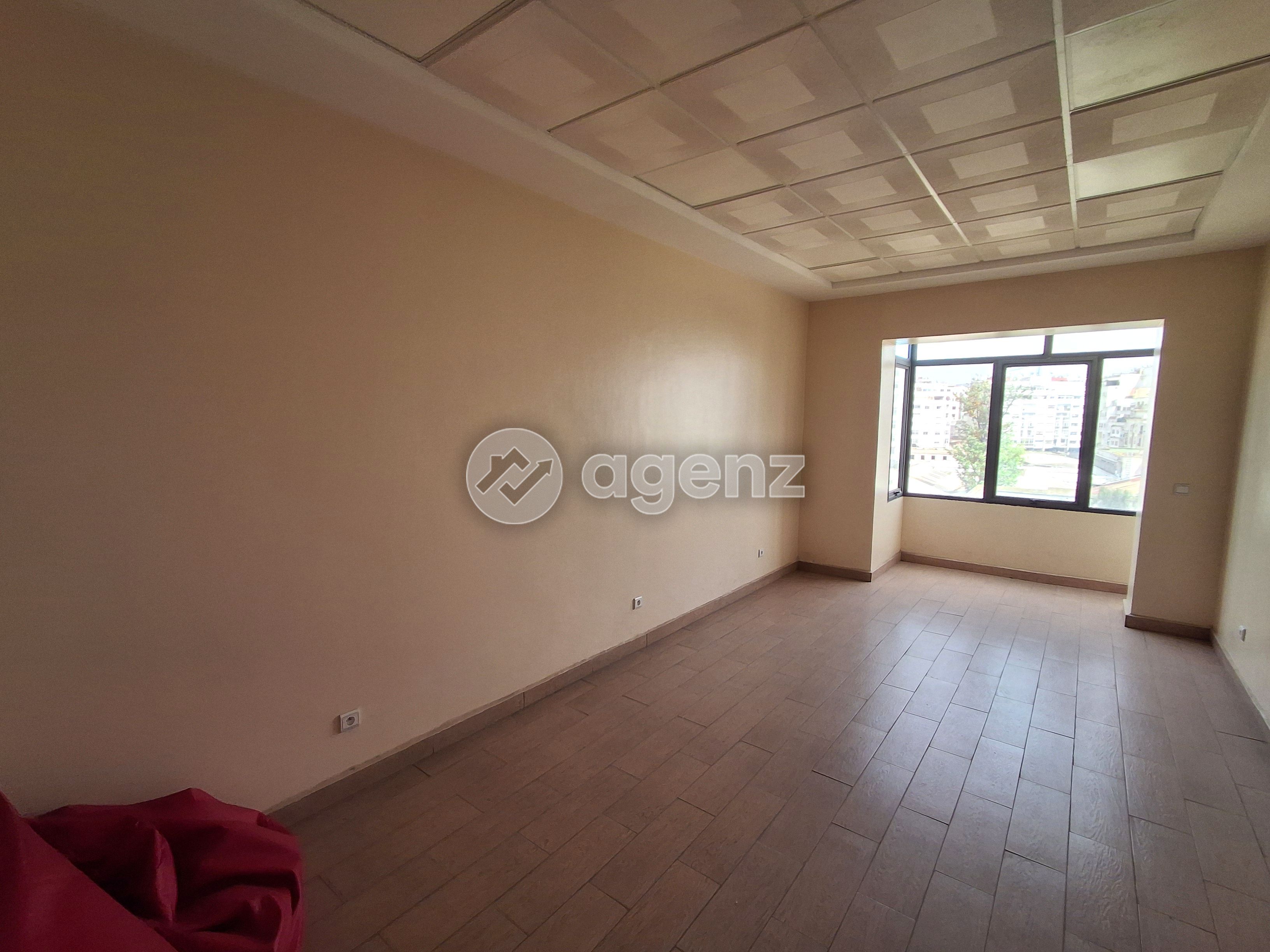 Bureau de 102 m² à Foncière - Casablanca — 2
