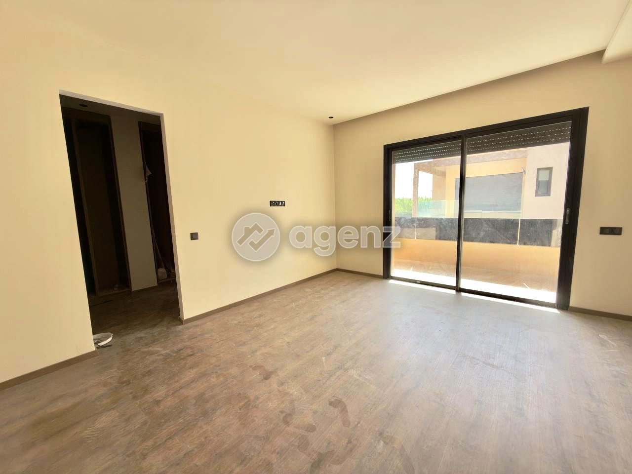 Villa 5 suites à vendre route de Tahanaout
 — 4