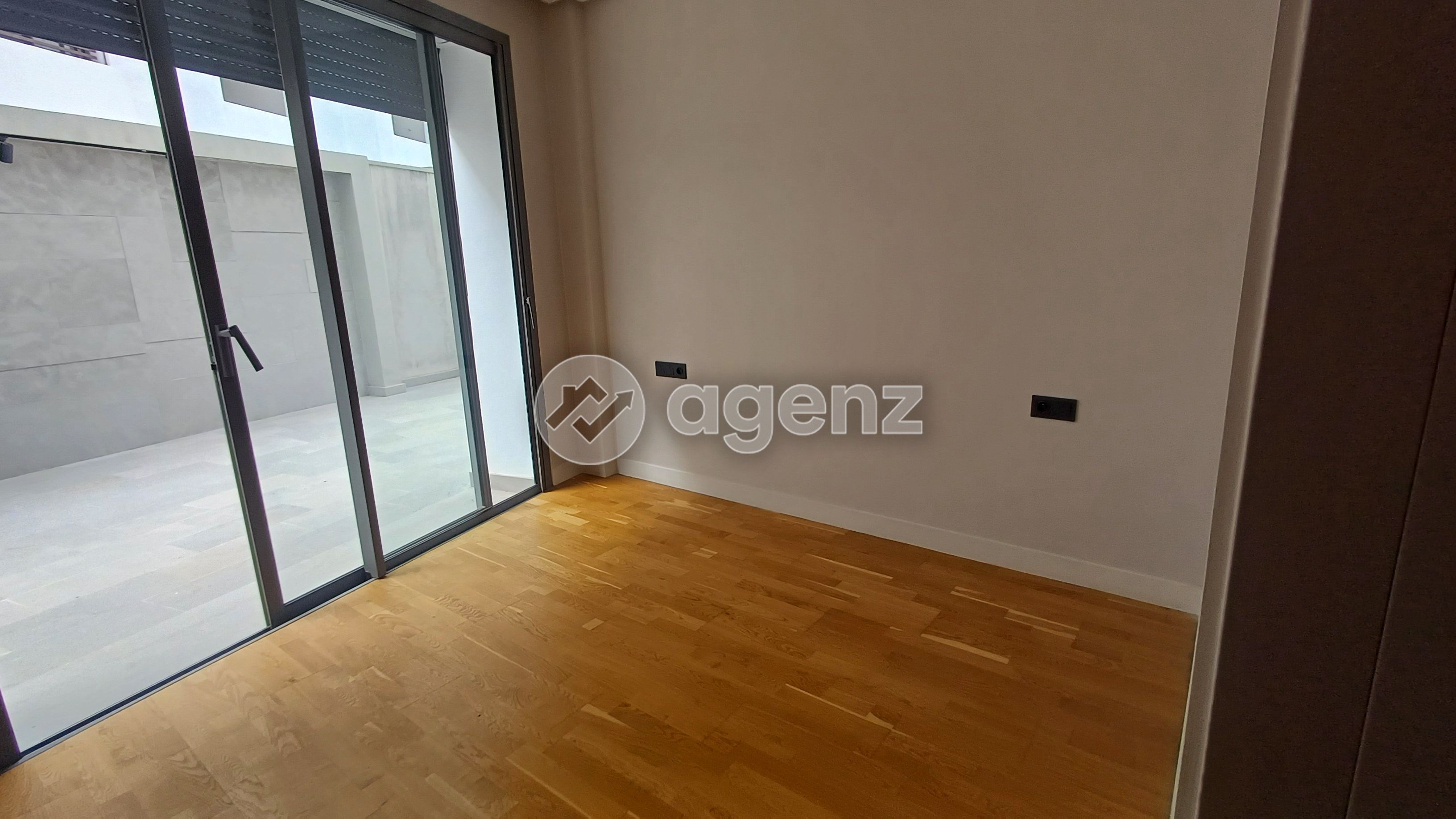 Splendide Appartement de 2 chambres à vendre à Les princesses — 3