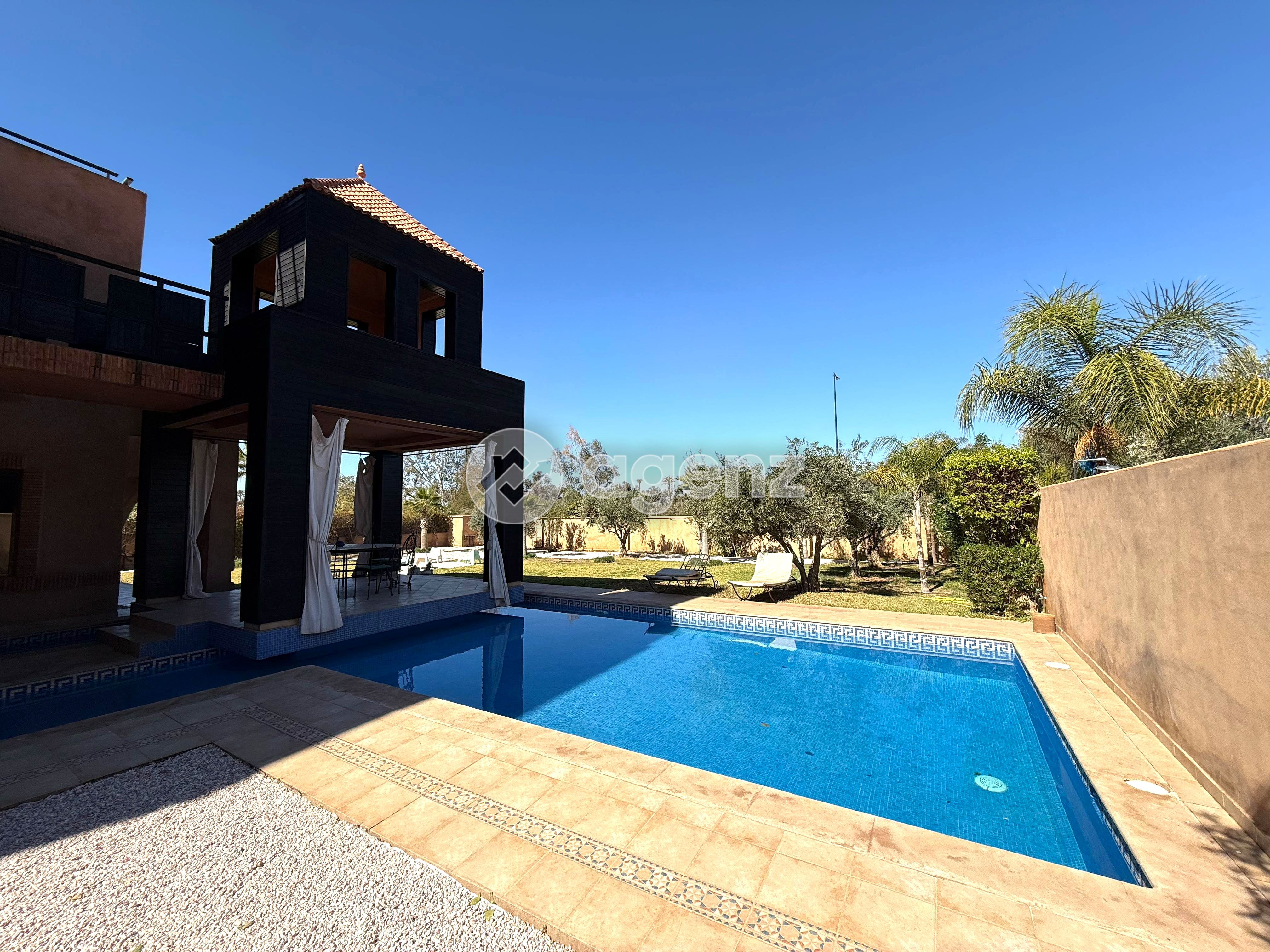 Villa à vendre à Ennakhil (Palmeraie)