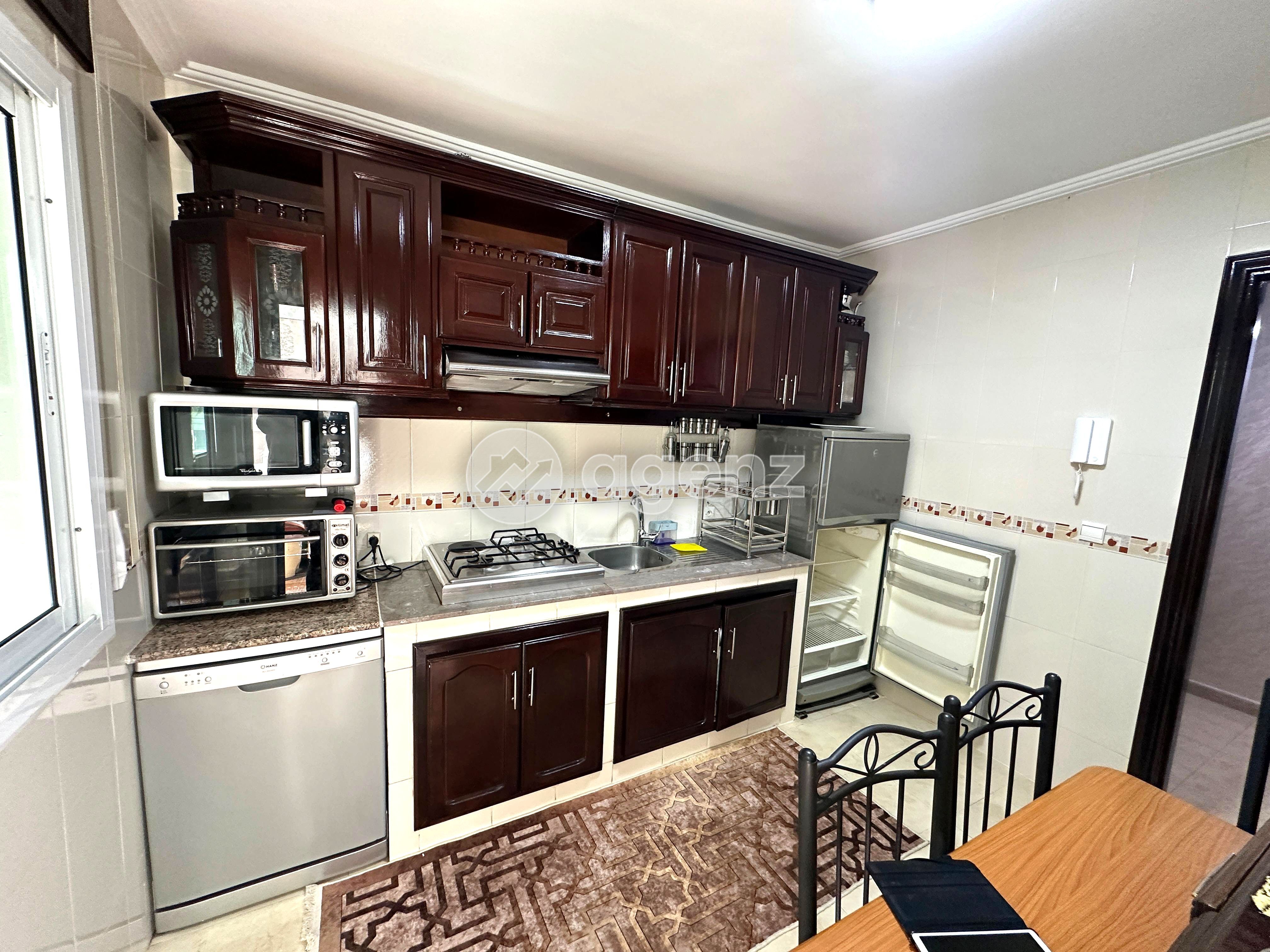 APPARTEMENT FAMILIAL ET ENSOLEILLÉ AU CŒUR DE TANGER — 4