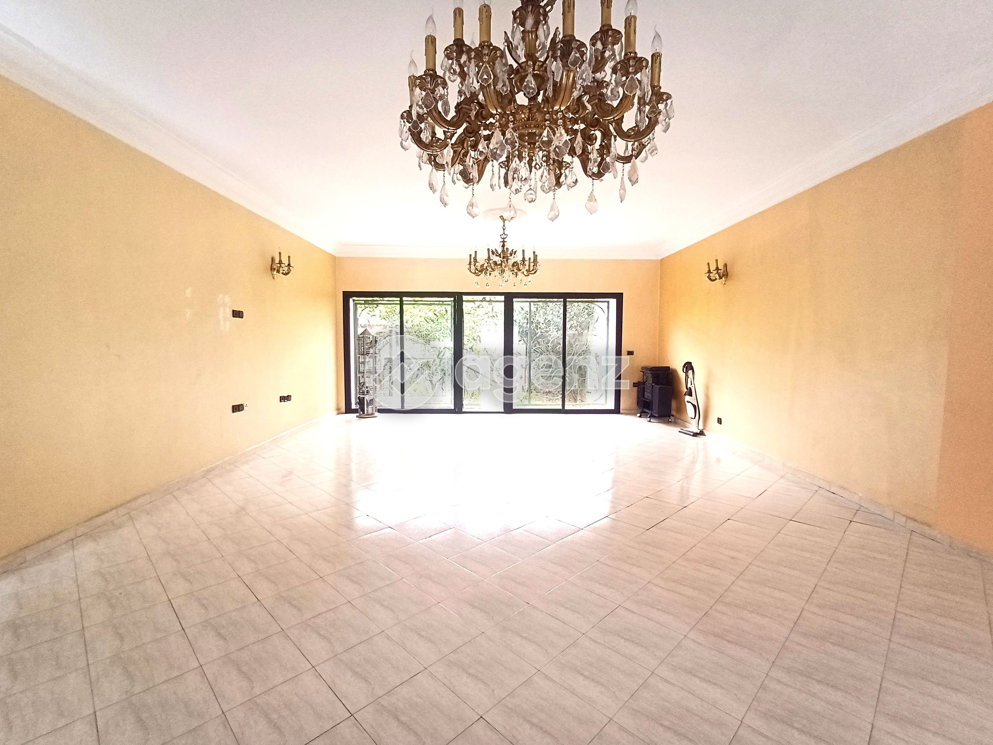 Villa à vendre à Oulfa — 2