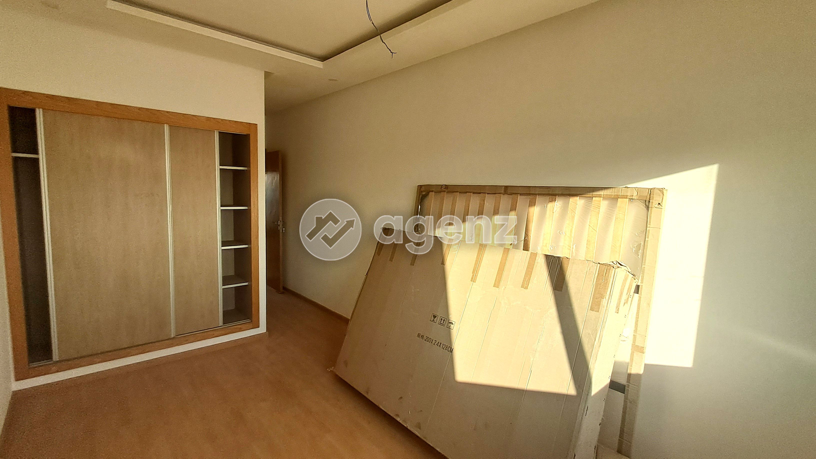 UN APPARTEMENT PRÊT À VIVRE — 5