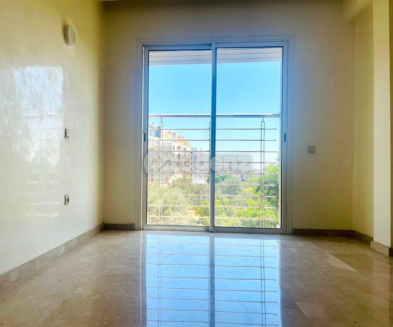 Appartement à vendre à Oasis — 3