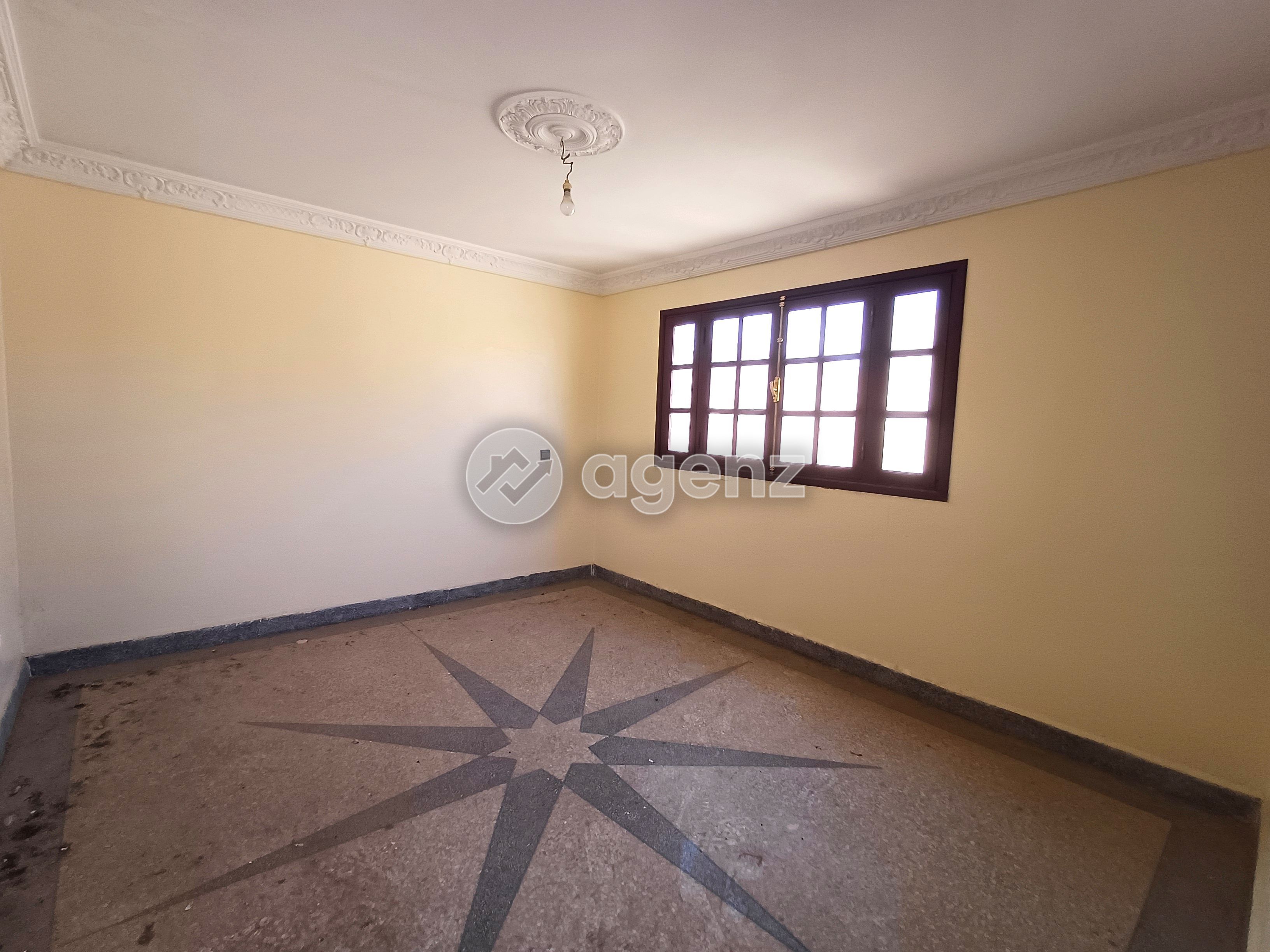 Maison 319 m² à Hay Dakhla — 5