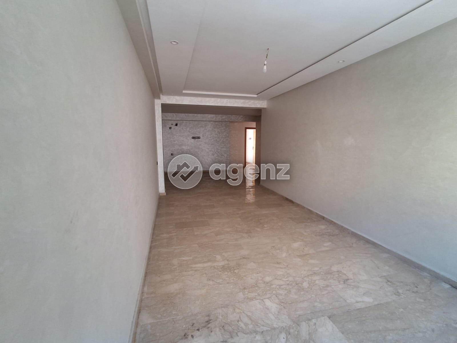 Vidéo de Appartement à double orientation - À proximité des commodités à 2 Mars, Casablanca | Agenz
