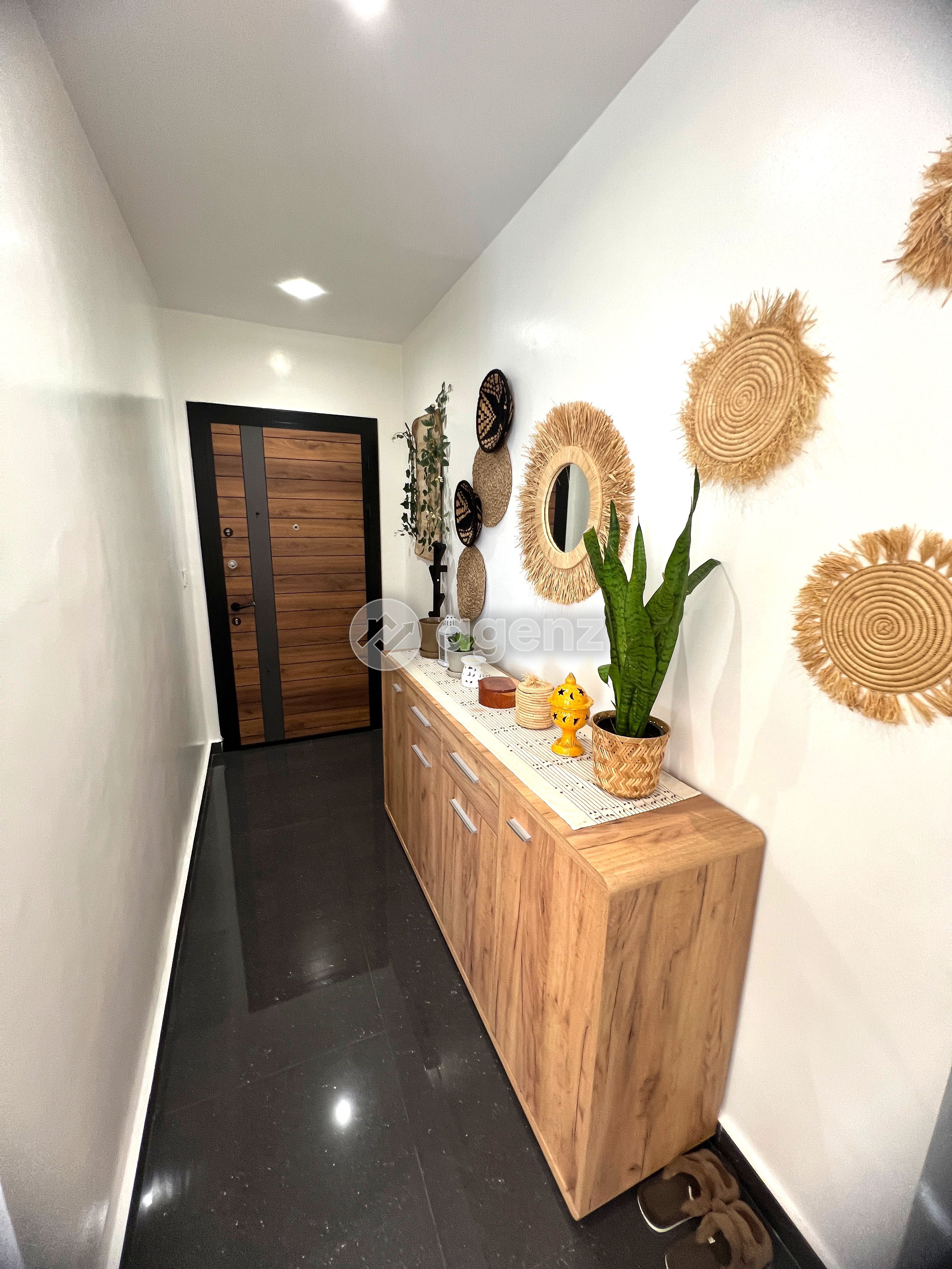 Appartement coup de coeur: spacieux et tres bon etat