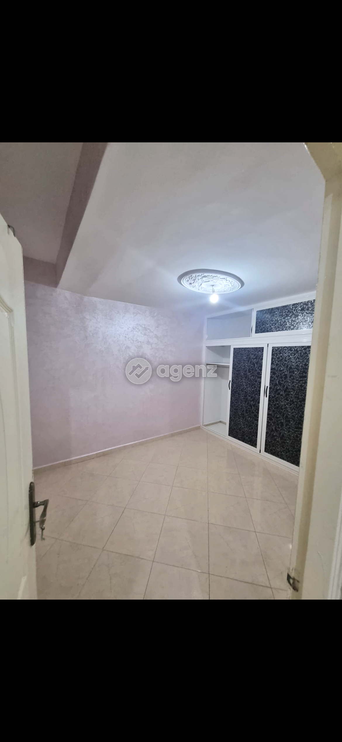 Chambre à louer pour filles près de Lakar Akdal et du tram dans le quartier Dawar Rajaa.