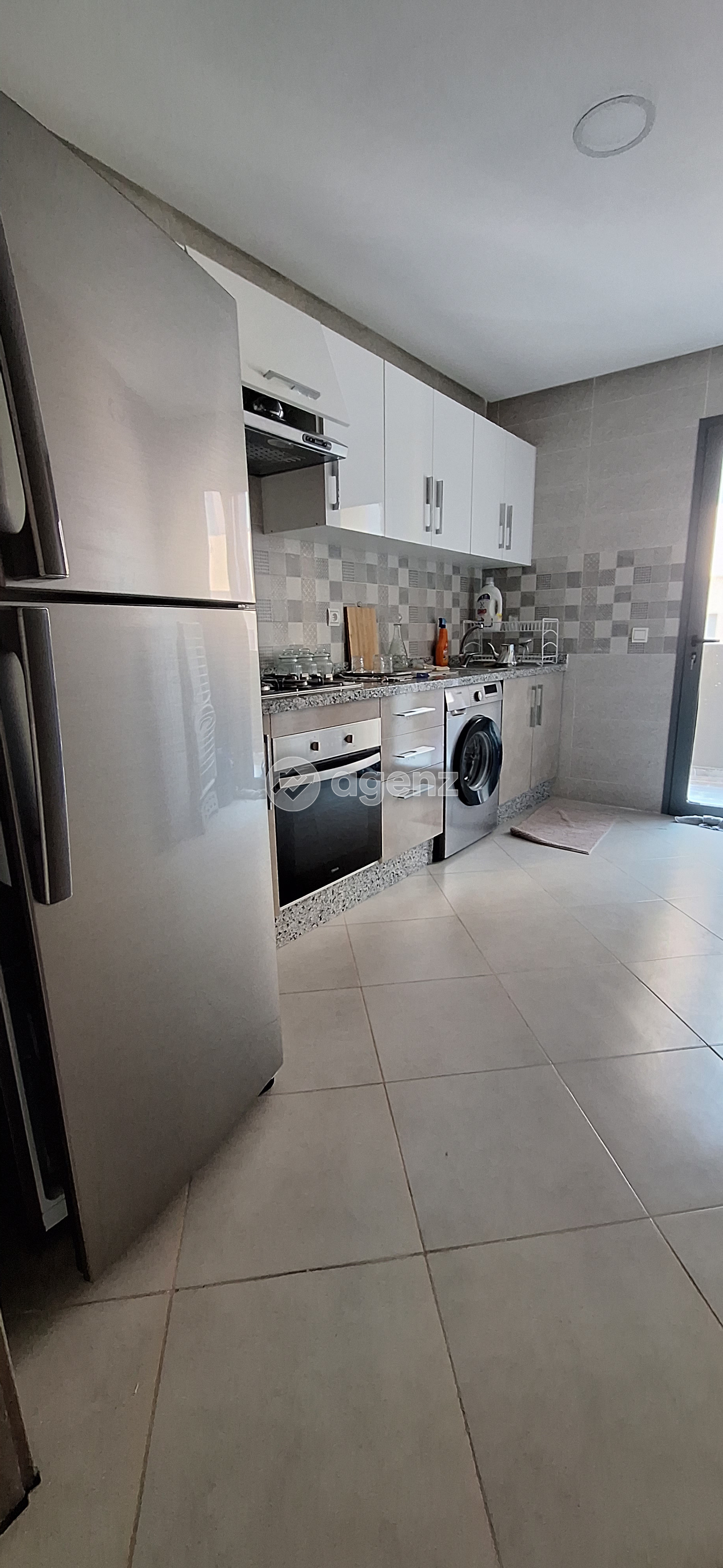 Moderne Appartement de 3 chambres à louer à Résidence Golf Garden,  moujahidin, Tanger 