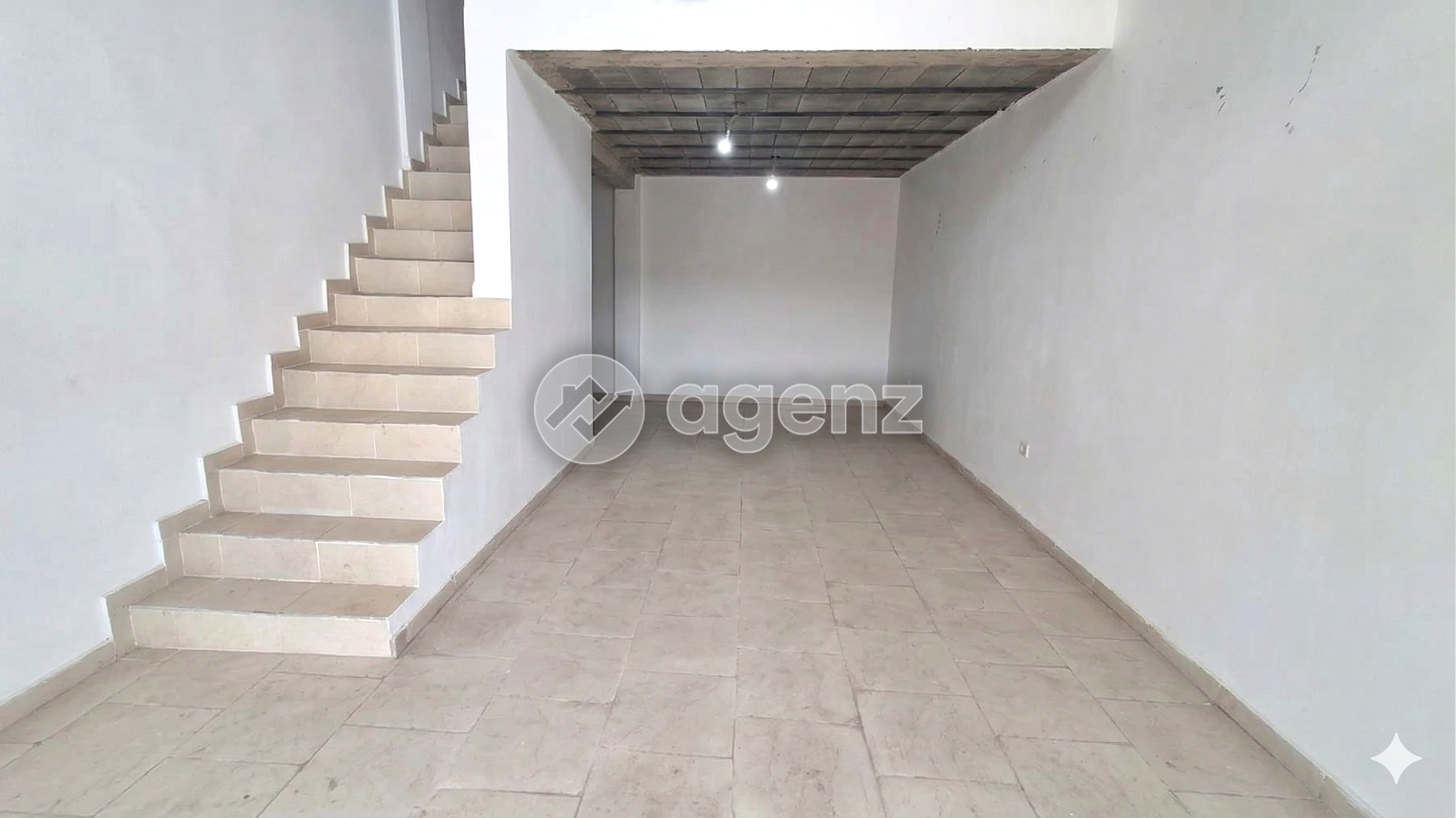 Commerce de 62 m² à Tamaris