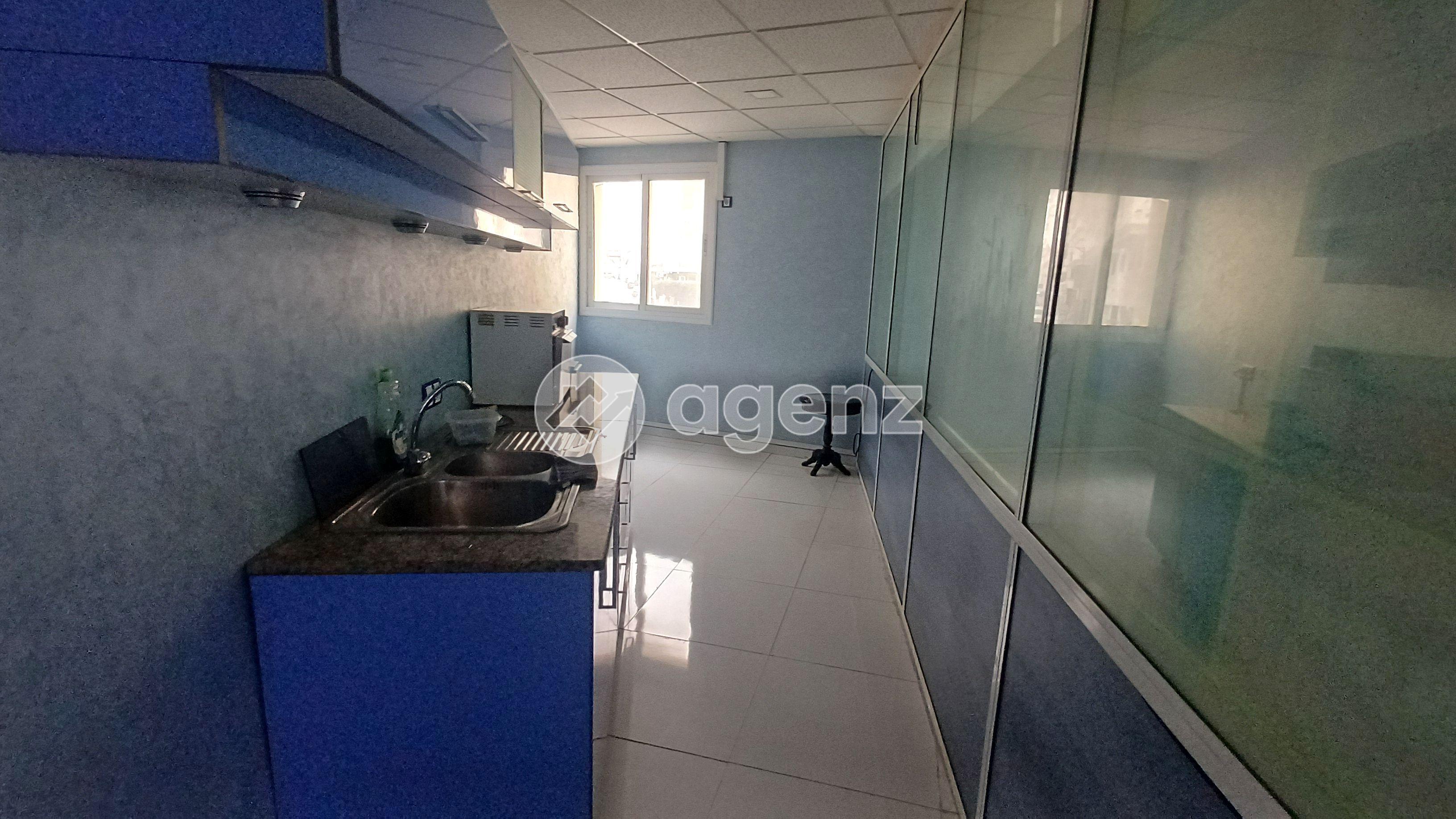 Bureau de 114 à Administratif - Tanger — 5