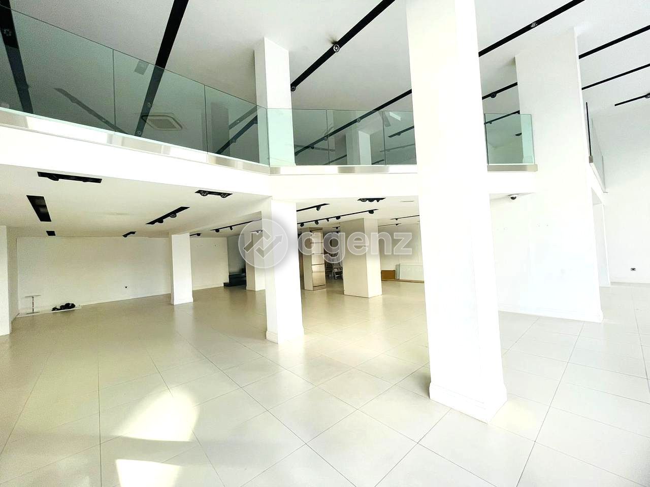 LOCAL COMMERCAIL EN LOCATION - MAARIF CASABLANCA — 5