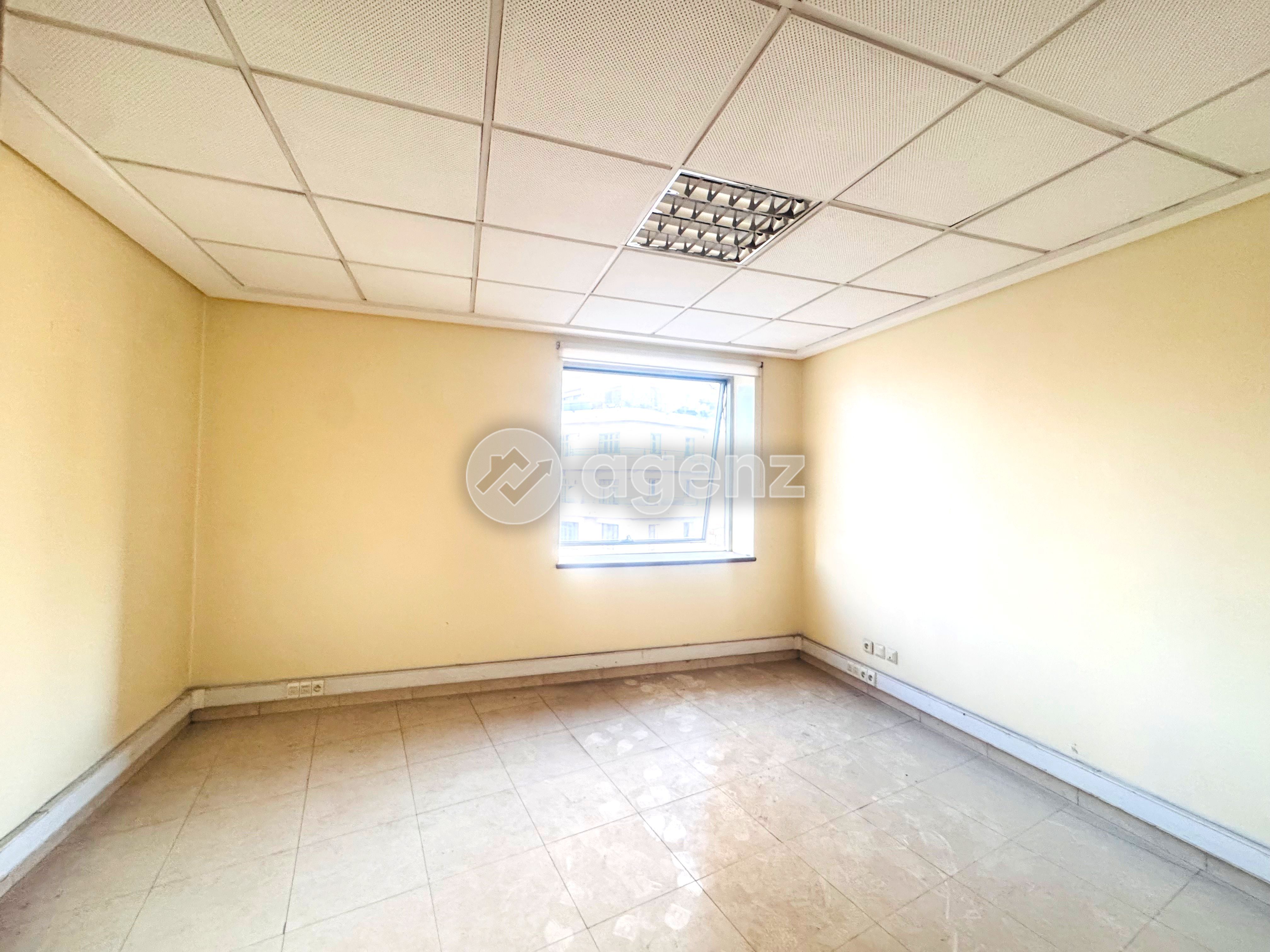 Bureau à vendre en centre ville  — 3