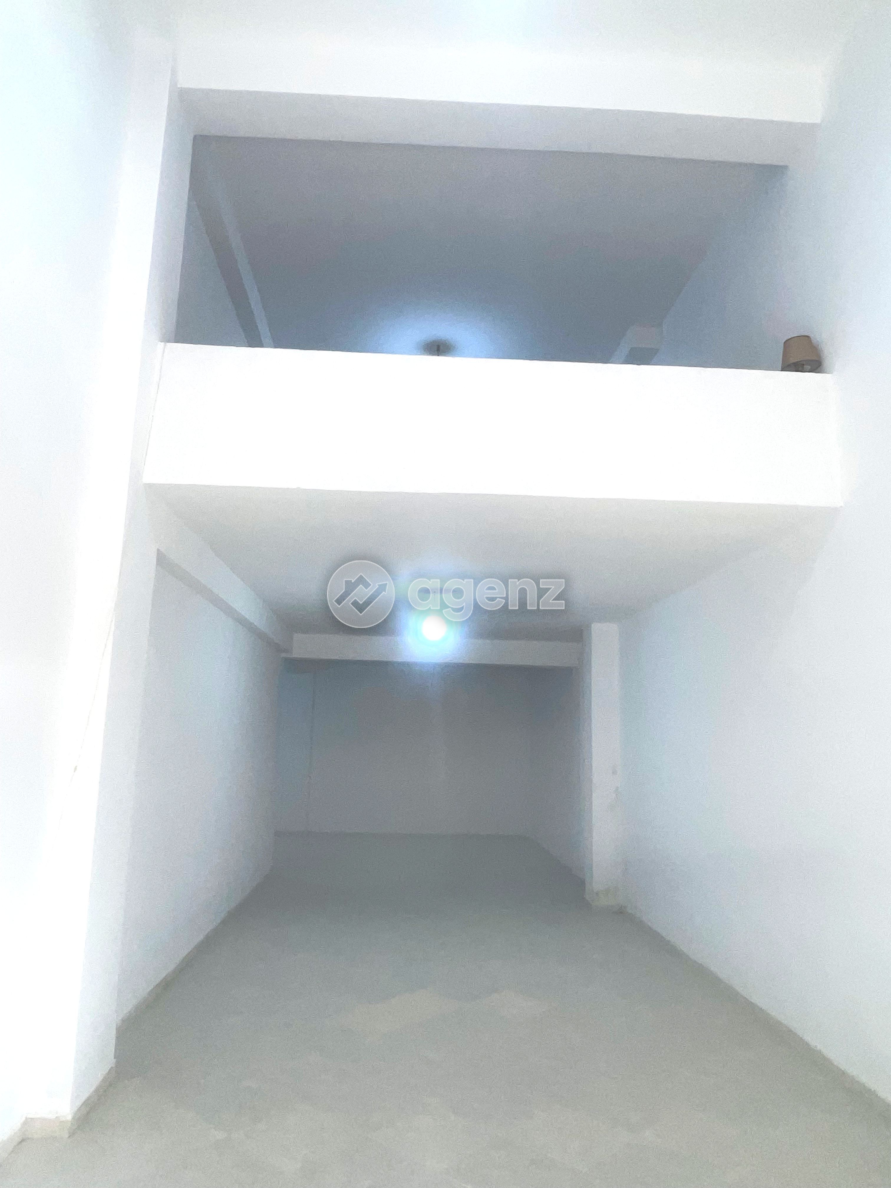 3 locaux commerciaux au quartier Almaz A vendre  — 2