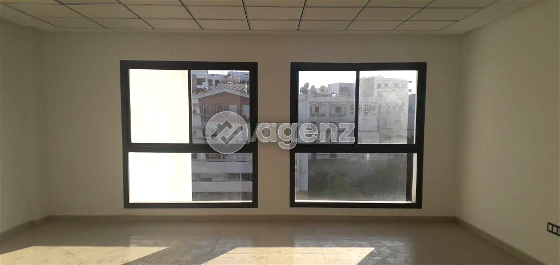 Bureau neuf pour location avenue des FAR fès 54m2