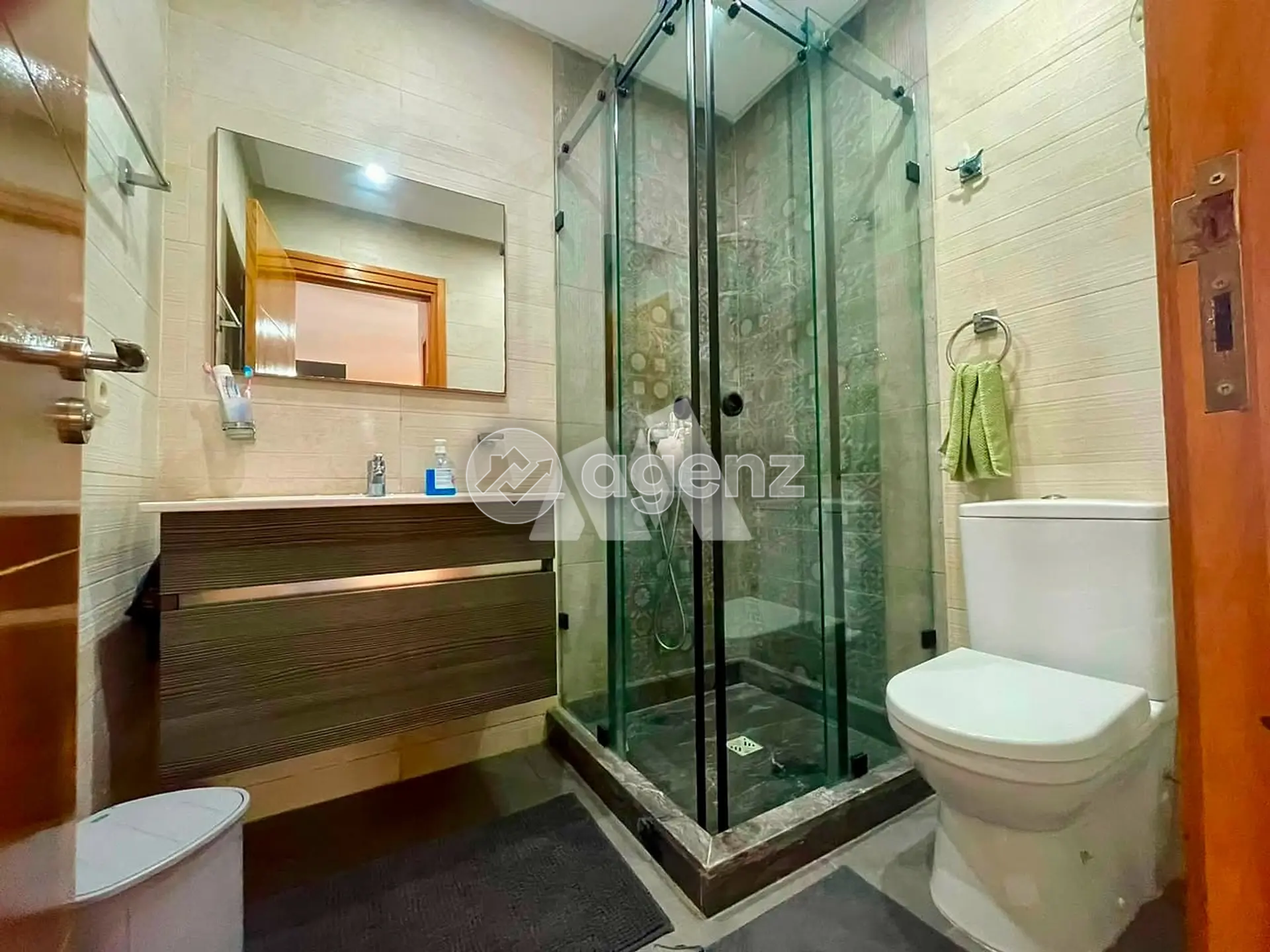 Appartement à louer à Belvédère — 5
