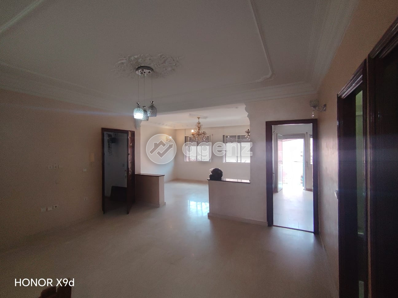 JOLI APPART 2 ETG LOT ADARISSA SIDI MAROUF 4700 DH  — 3