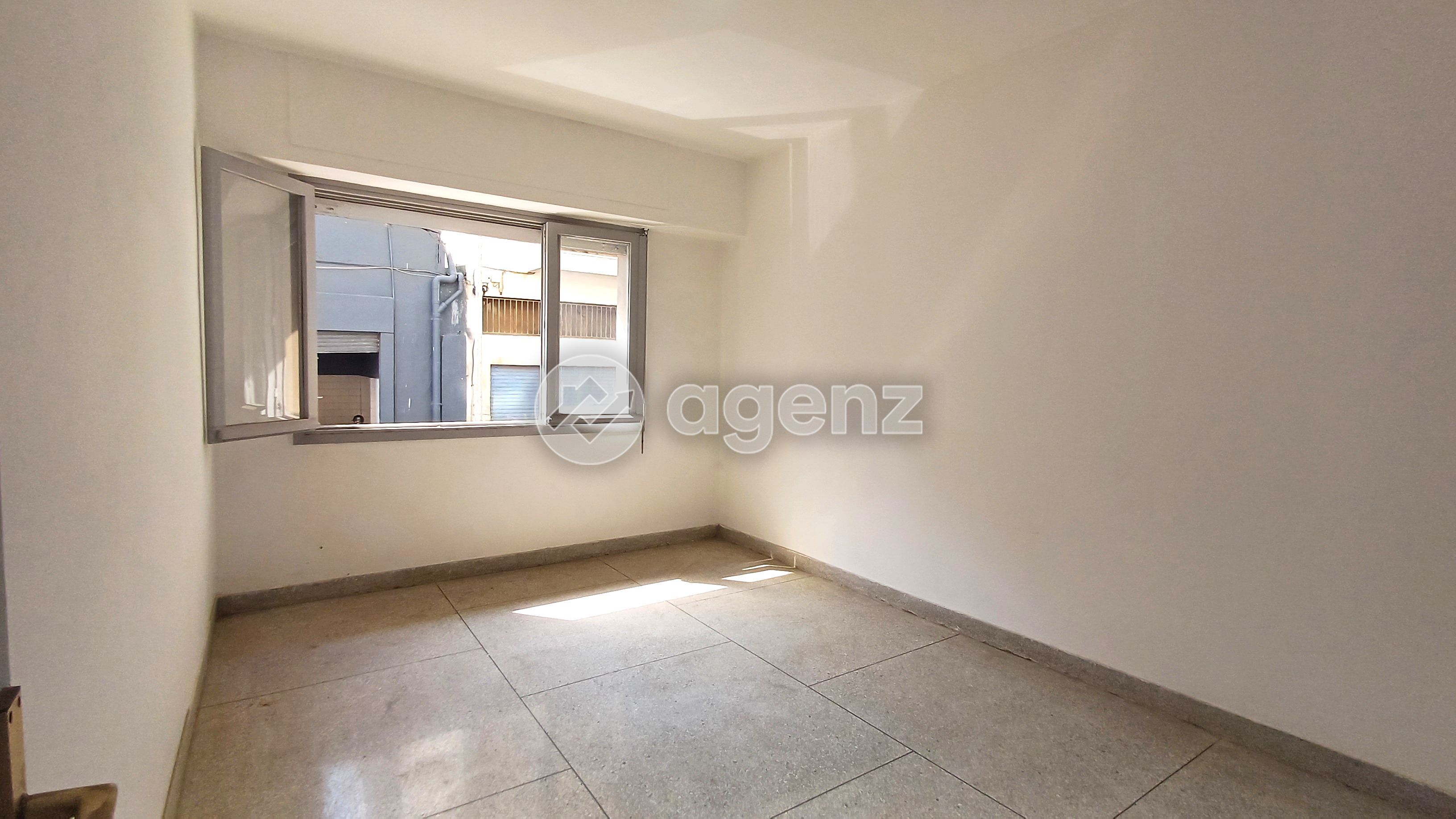 Bureau — Casablanca — 2