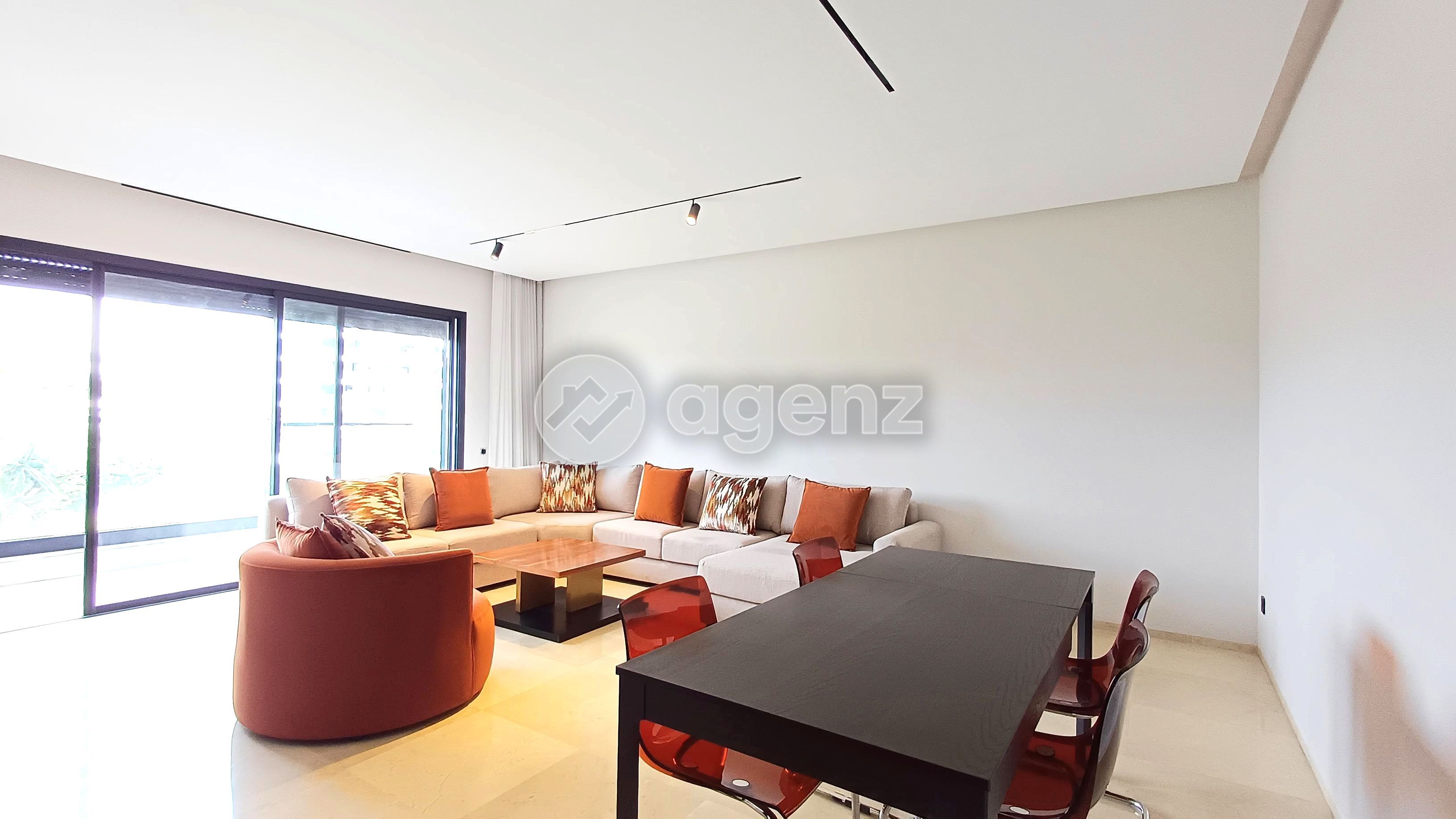 Magnifique Appartement d'une seule chambre à vendre à Franceville