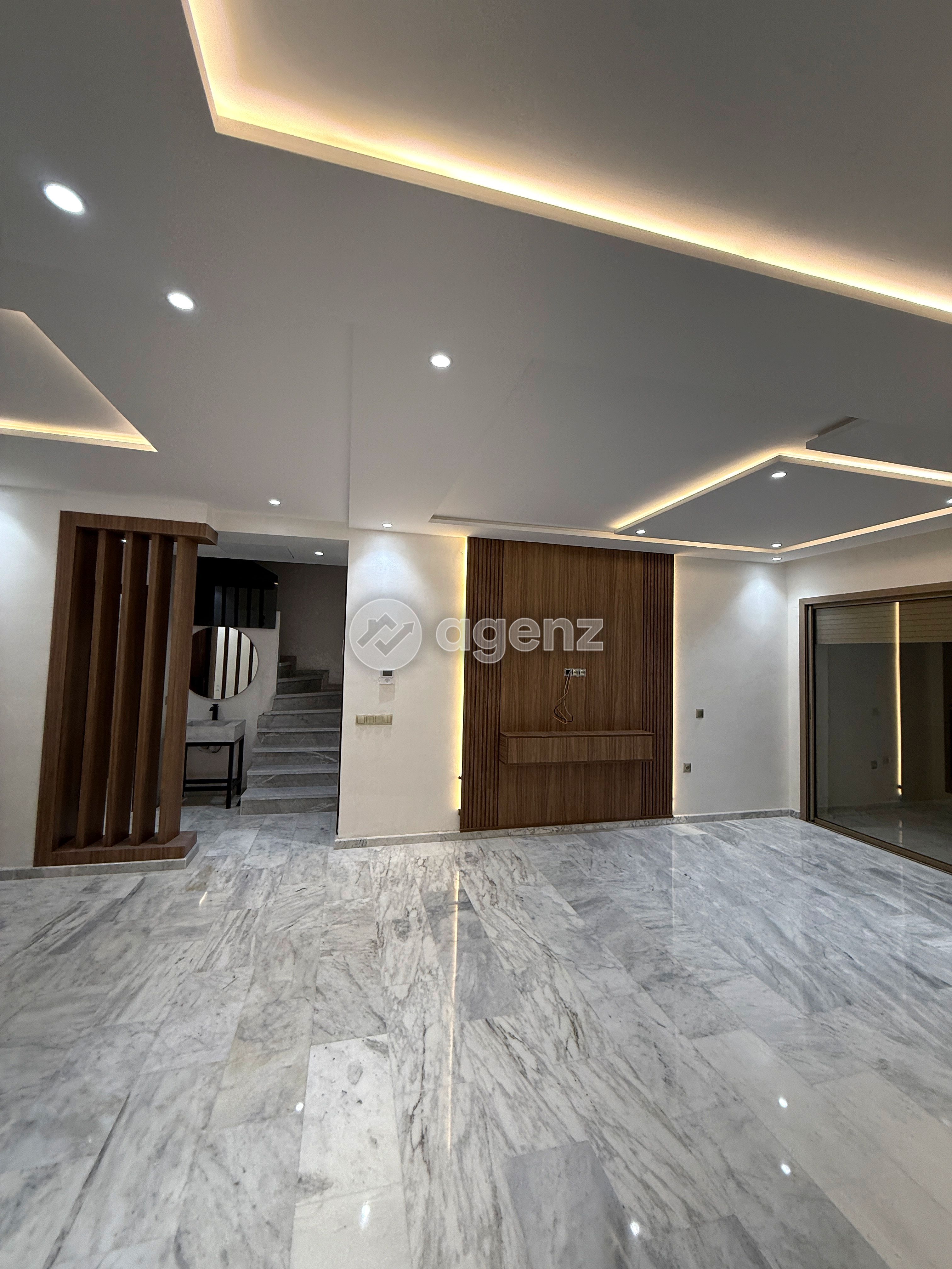 Prestigieux appartement de 3 chambres à vendre à Champ de course — 3