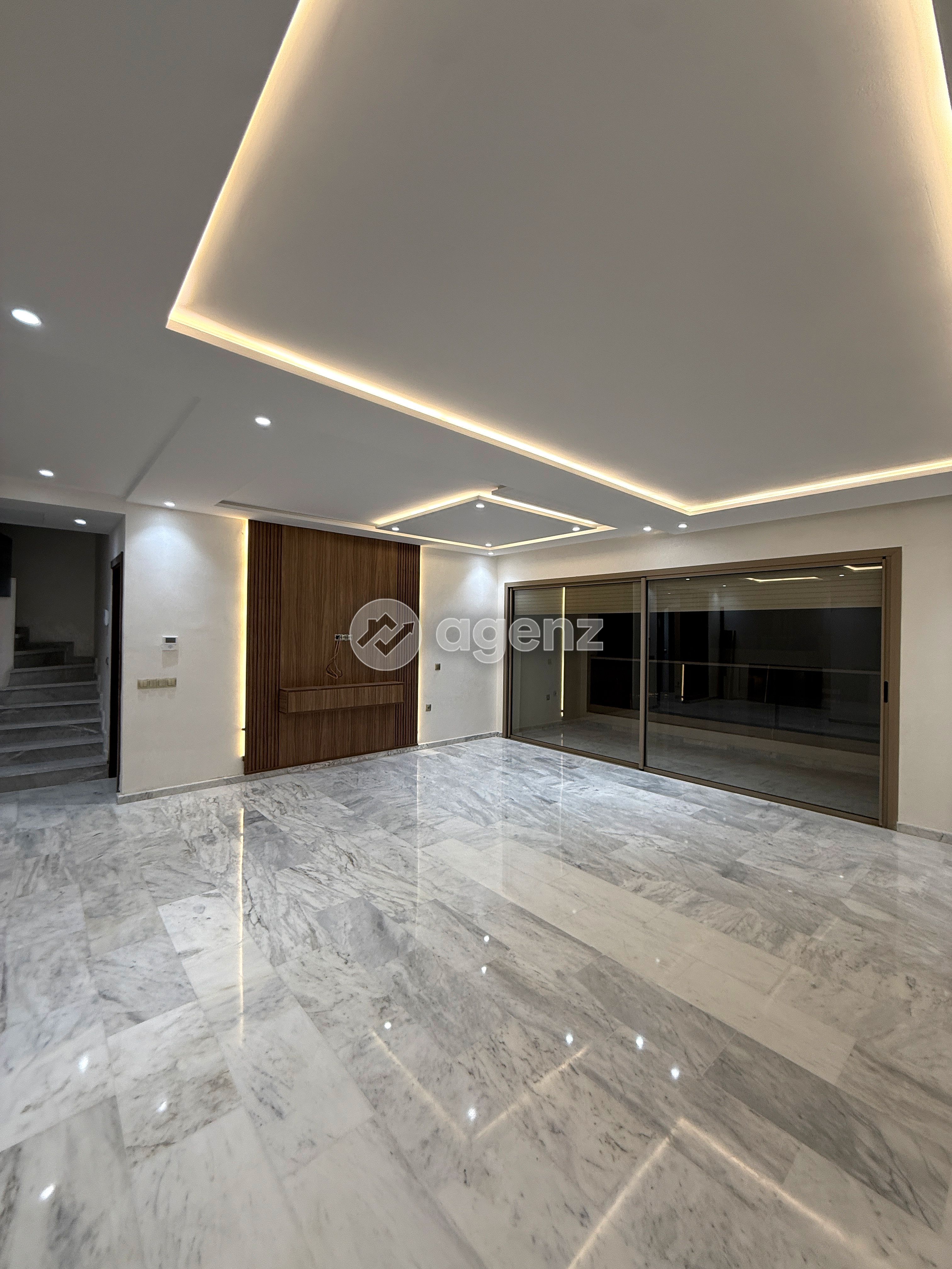 Prestigieux appartement de 3 chambres à vendre à Champ de course — 4