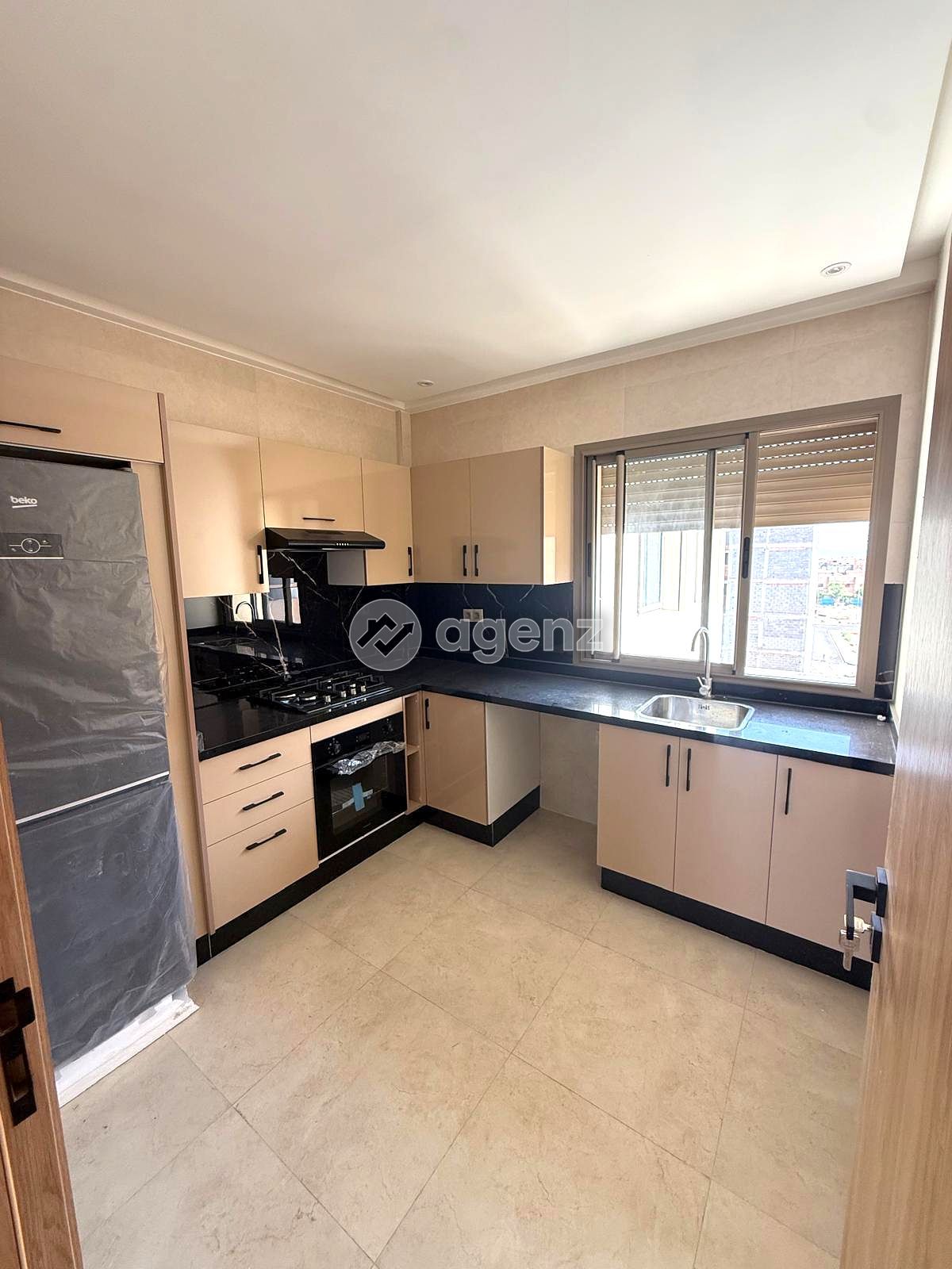 Moderne Appartement de 2 chambres à vendre à Bouaakkaz