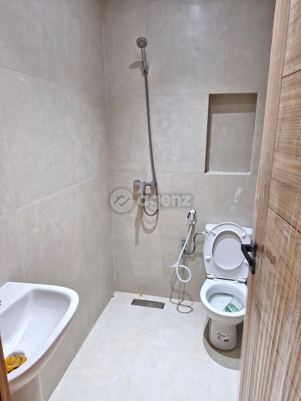 Luxueux Villa de 3 chambres à vendre à Najmat Al Janoub