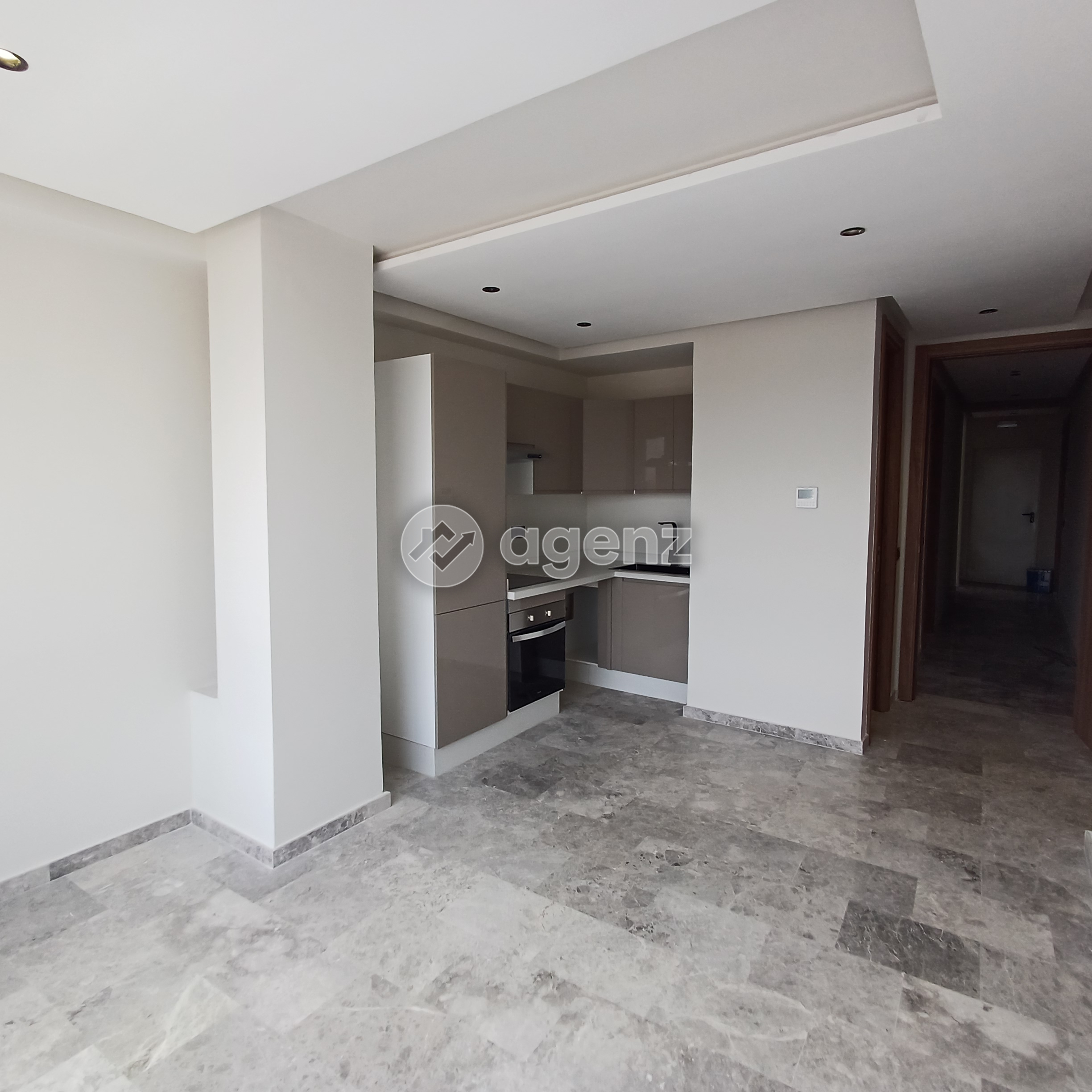 Élégant Appartement de 2 chambres à vendre — 4