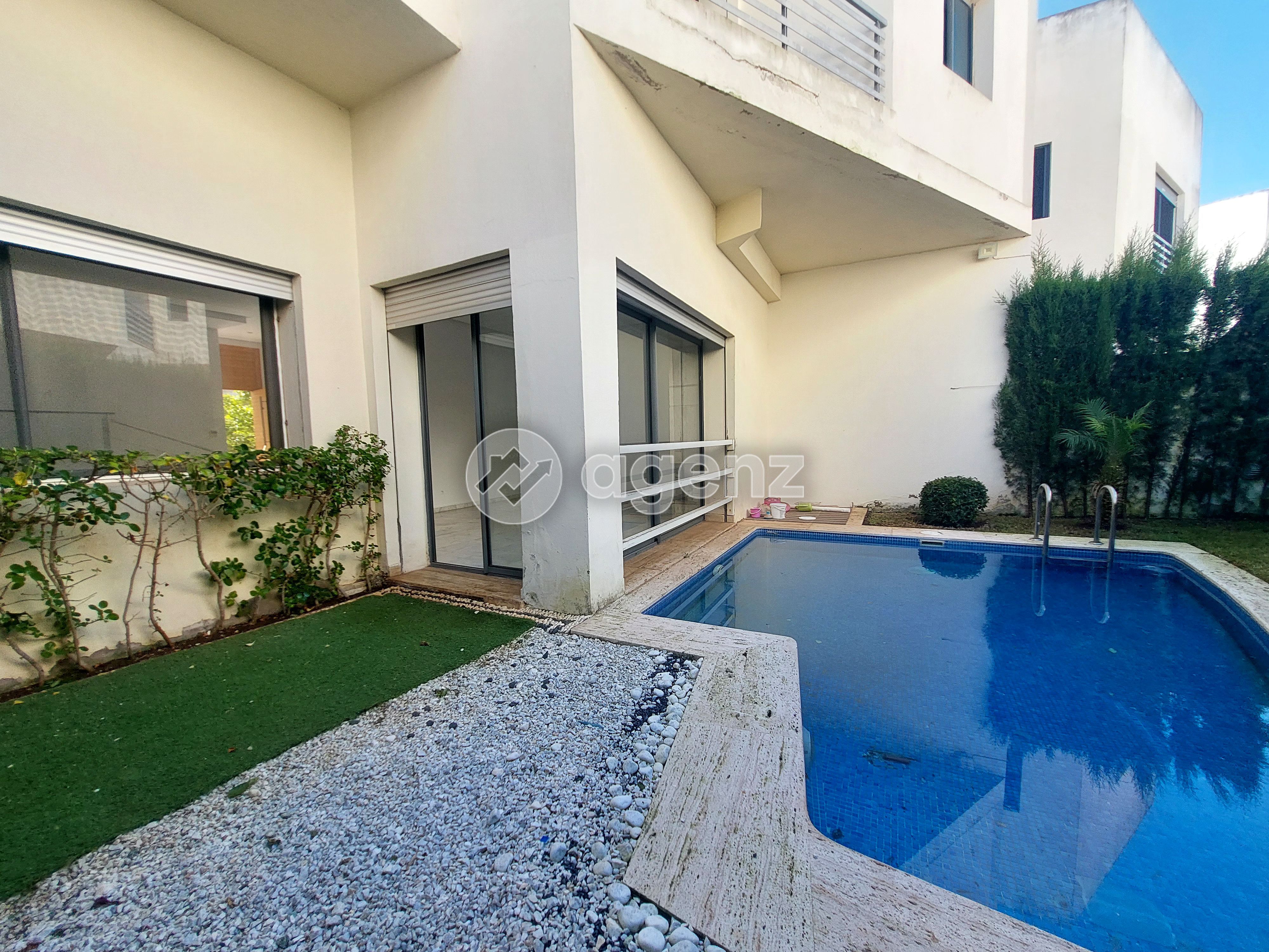 Villa de 305 m² à Dar Bouazza - Tamaris
