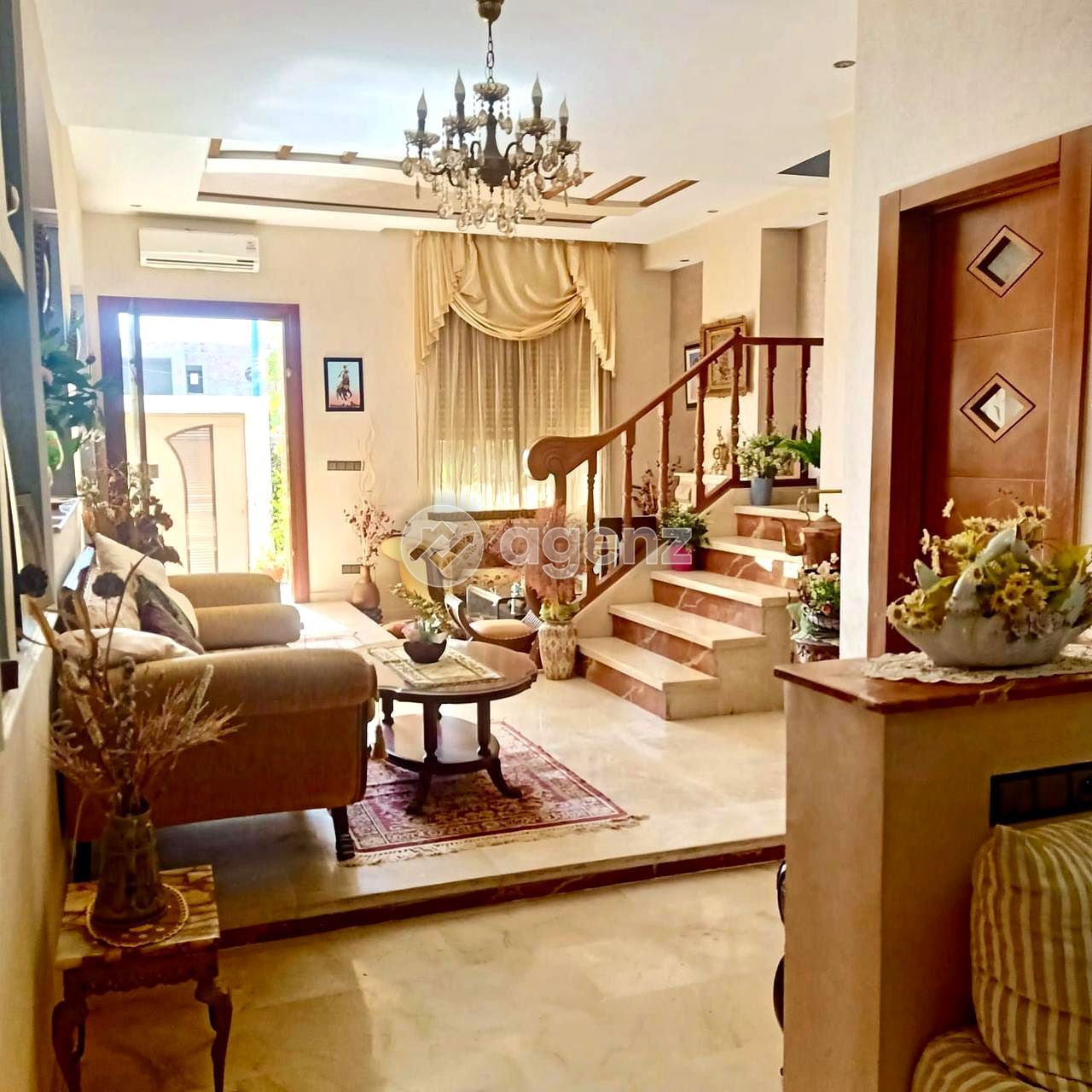 Villa 3 façades bien ensoleillée à vendre