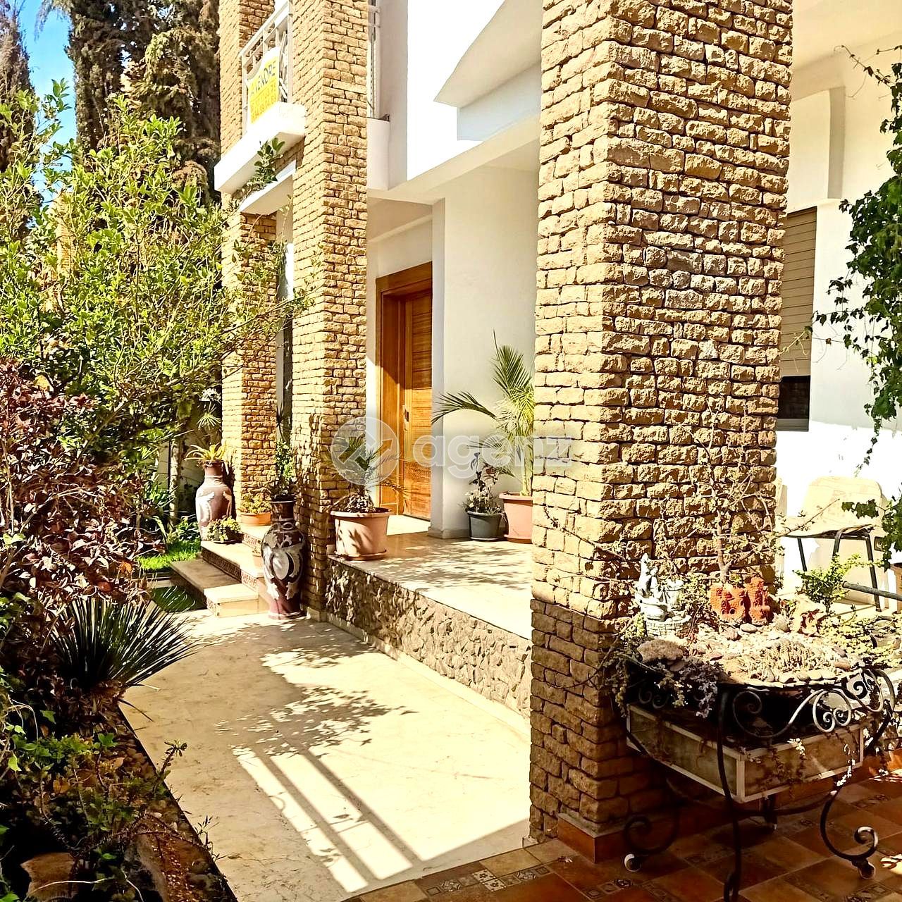 Villa 3 façades bien ensoleillée à vendre — 5