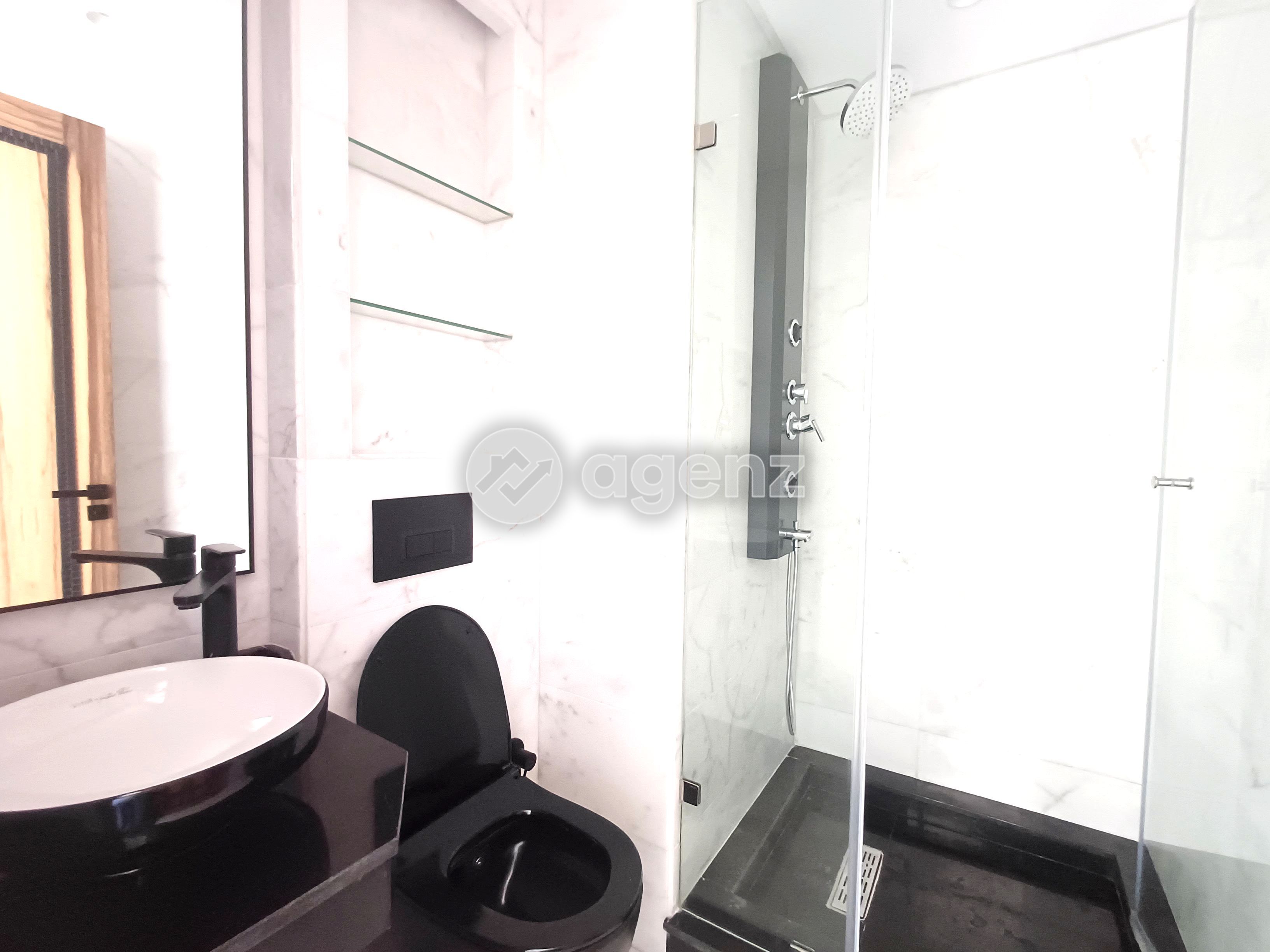 Élégant Appartement de 1 chambre à vendre à Gauthier — 2