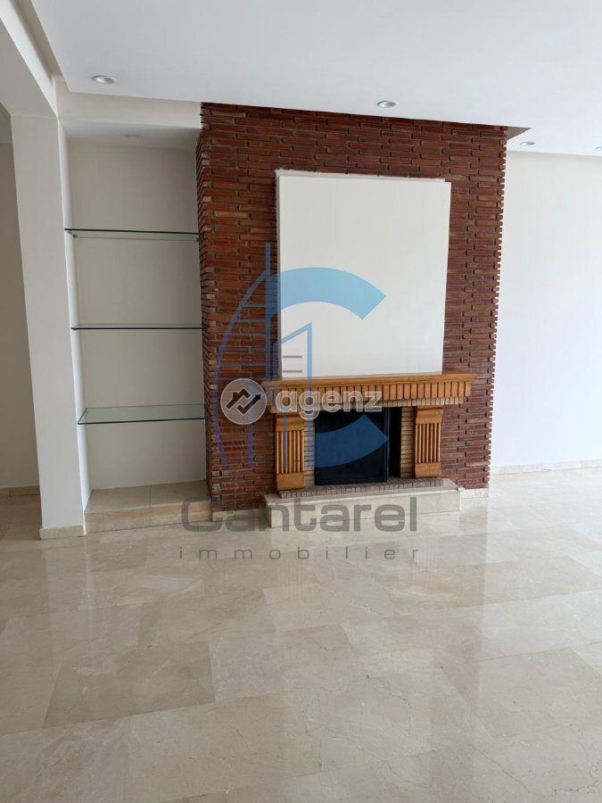 Appartement 220 m² à Hay Alfarah — 2