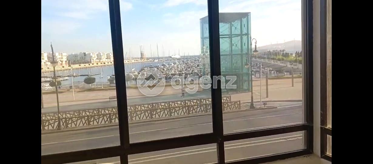 Local commercial titré de 720 m² dans un emplacement stratégique à Tanger — 4