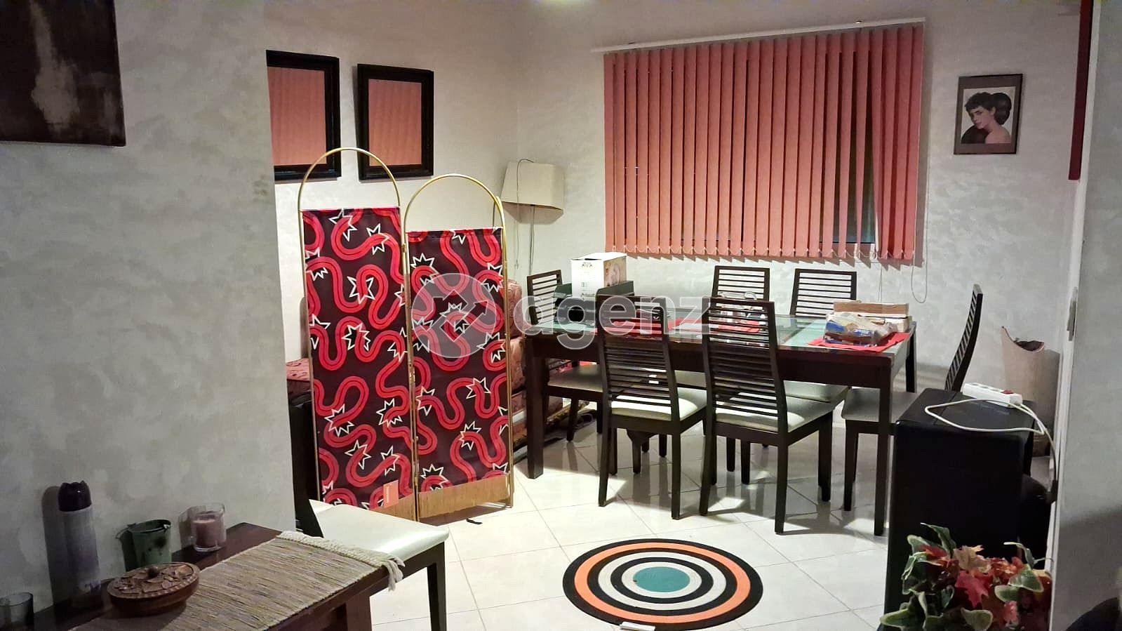 Superbe Appartement de 2 chambres à vendre à place d'armes 