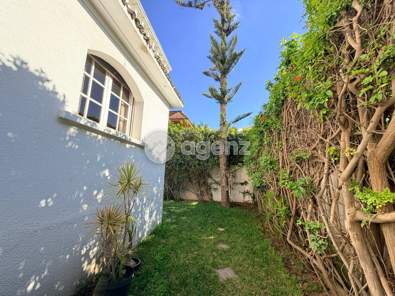 Élégant Villa de 4 chambres à louer à CIL