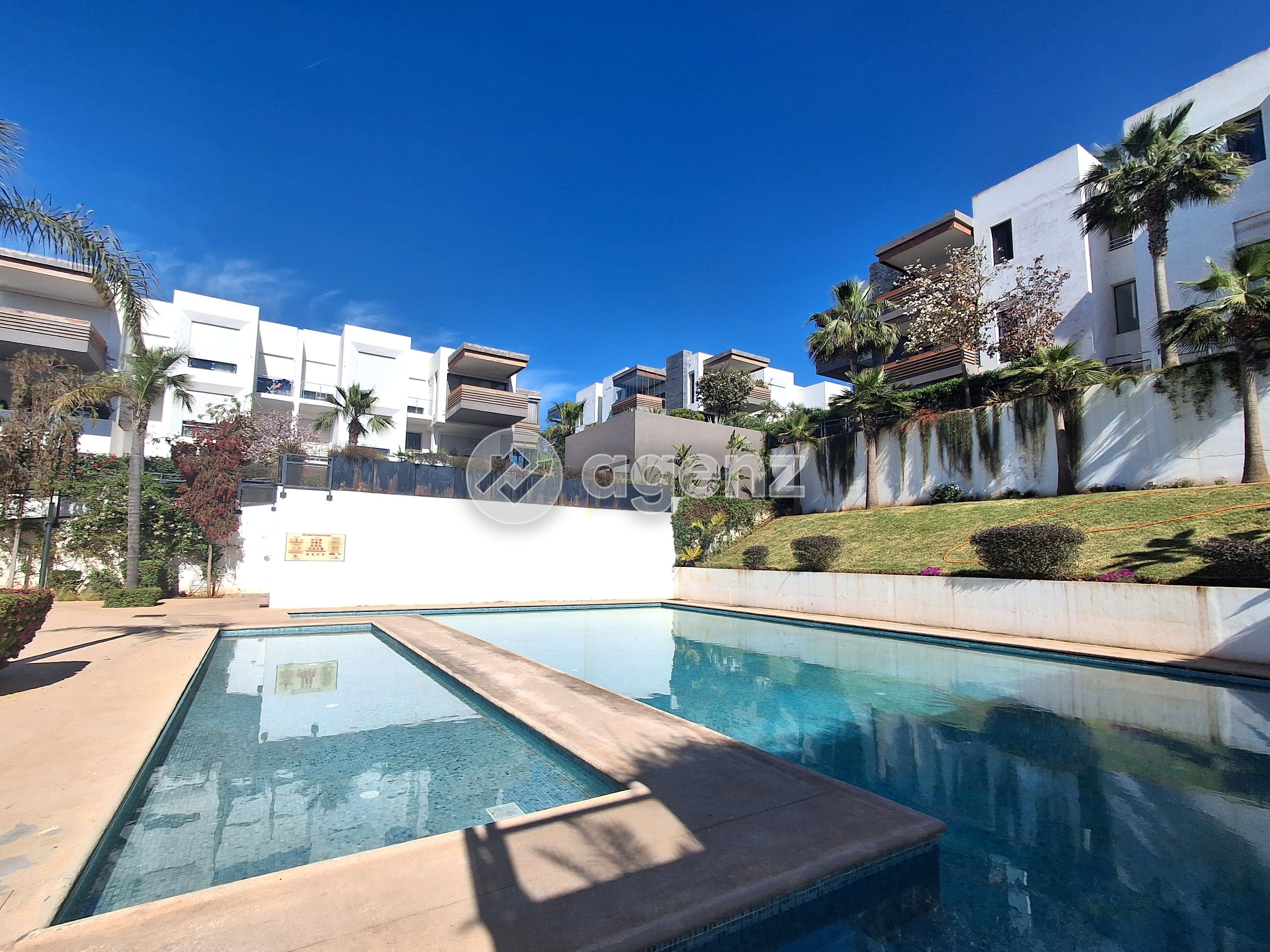 Duplex de 386 m² à Dar Bouazza - Tamaris