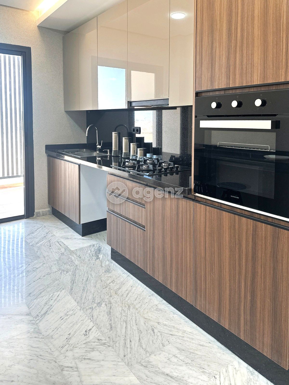 Moderne Appartement de 2 chambres à vendre à Californie — 4