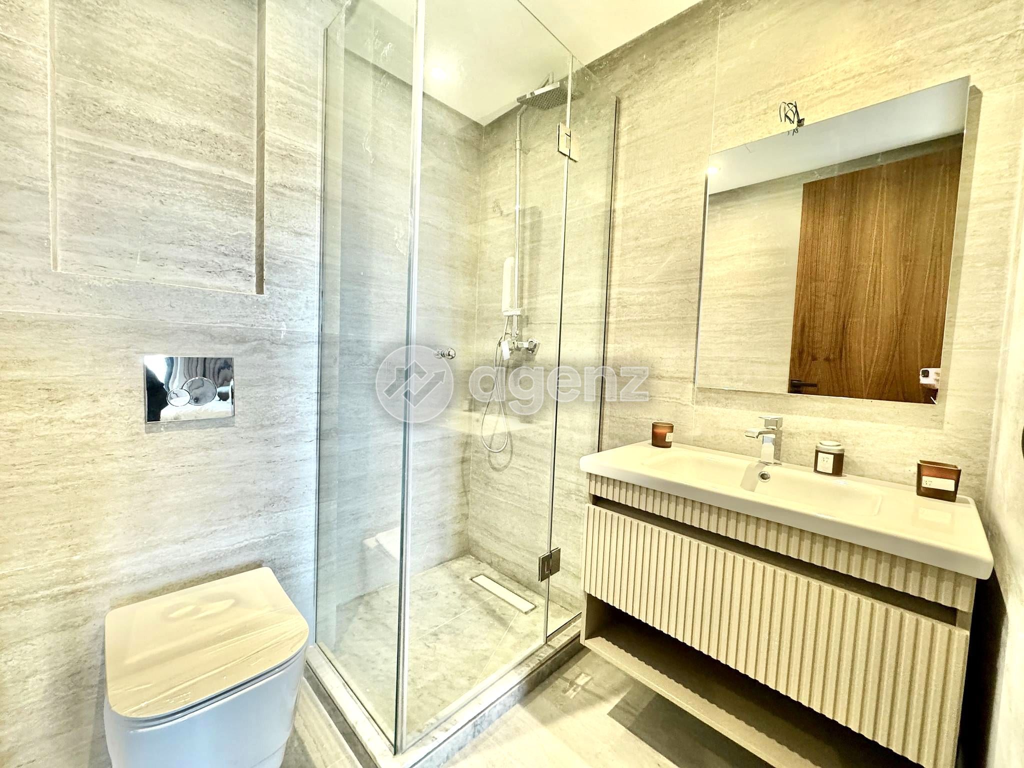 Moderne Appartement de 2 chambres à vendre à Californie — 5