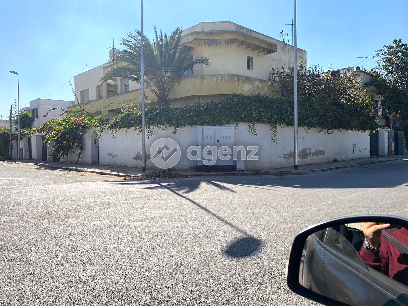 Terrain exceptionnel en angle - 
Franceville, Casablanca
