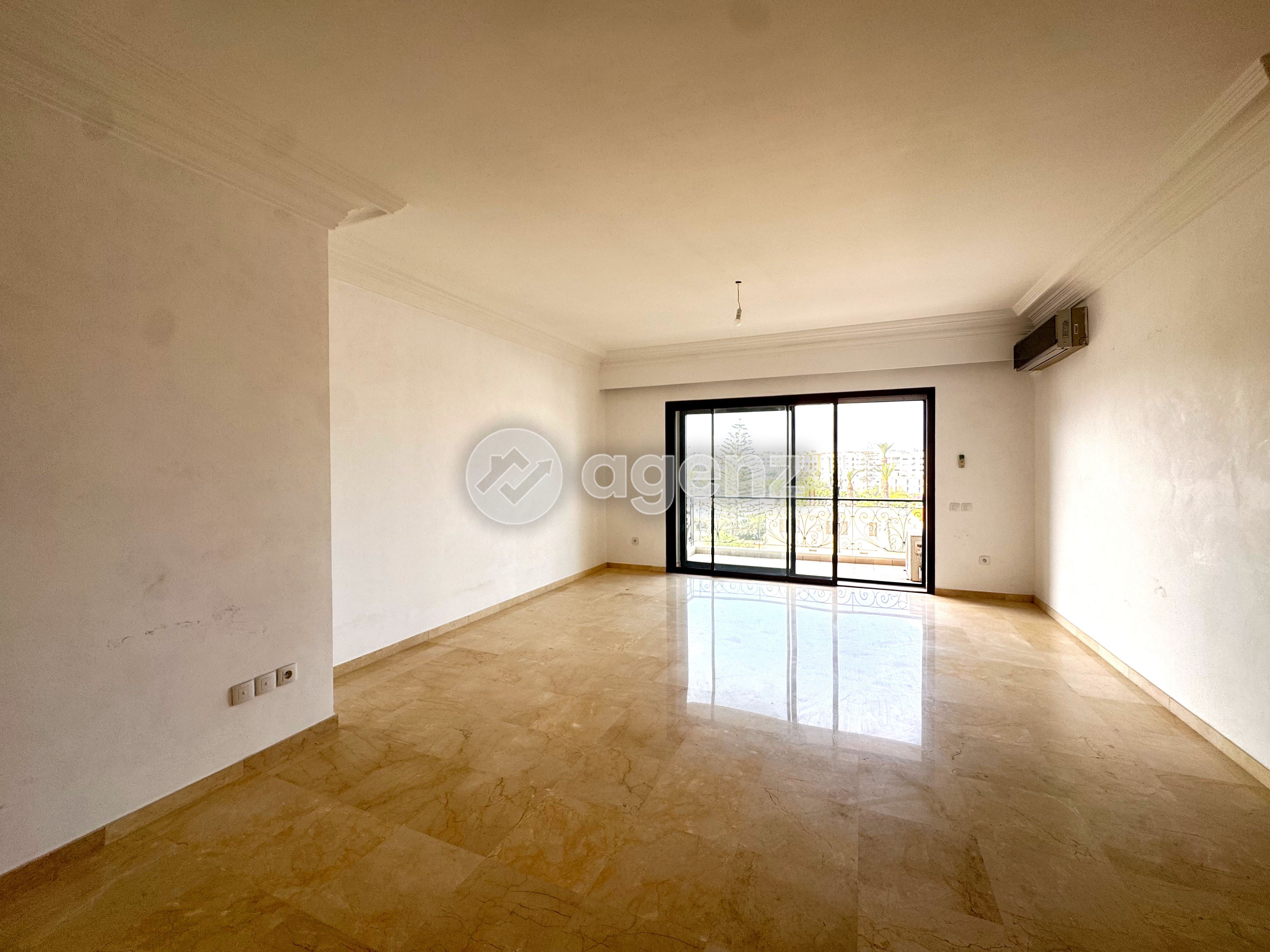 Appartement vide avec terrasse de 3 chambres à louer à au triangle d’or  — 4