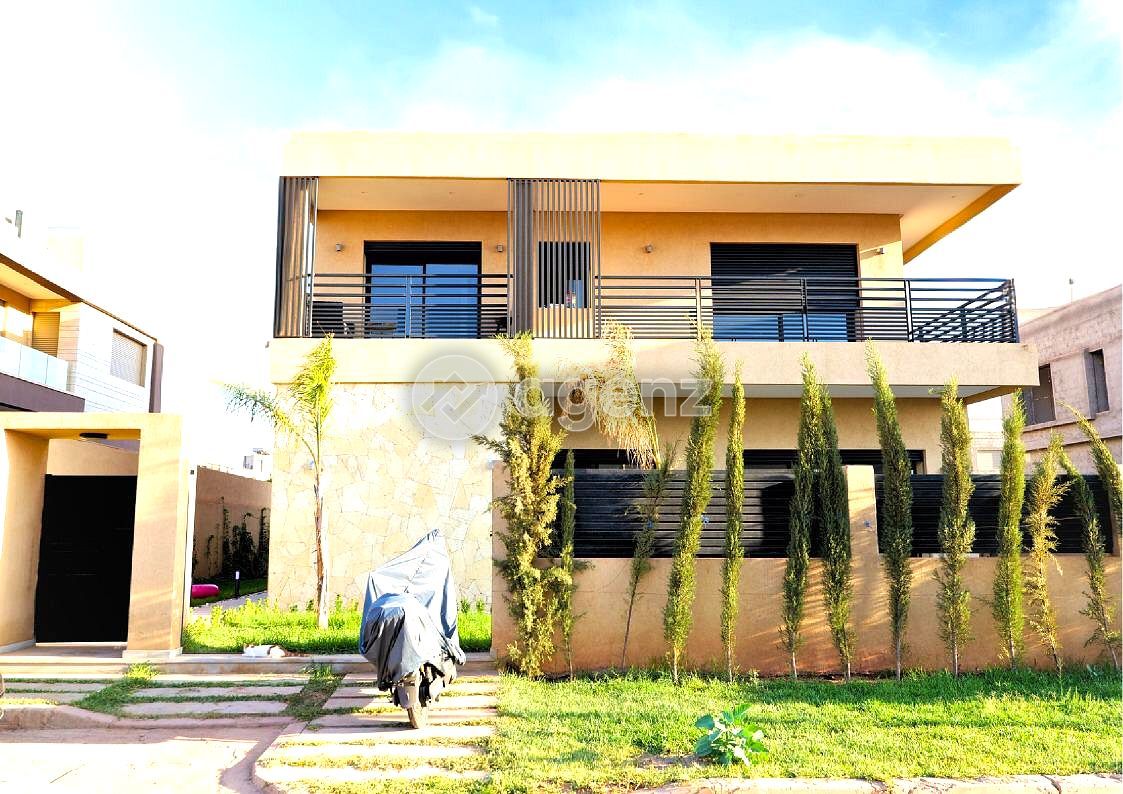 Villa à vendre à Route d'Amizmiz — 2