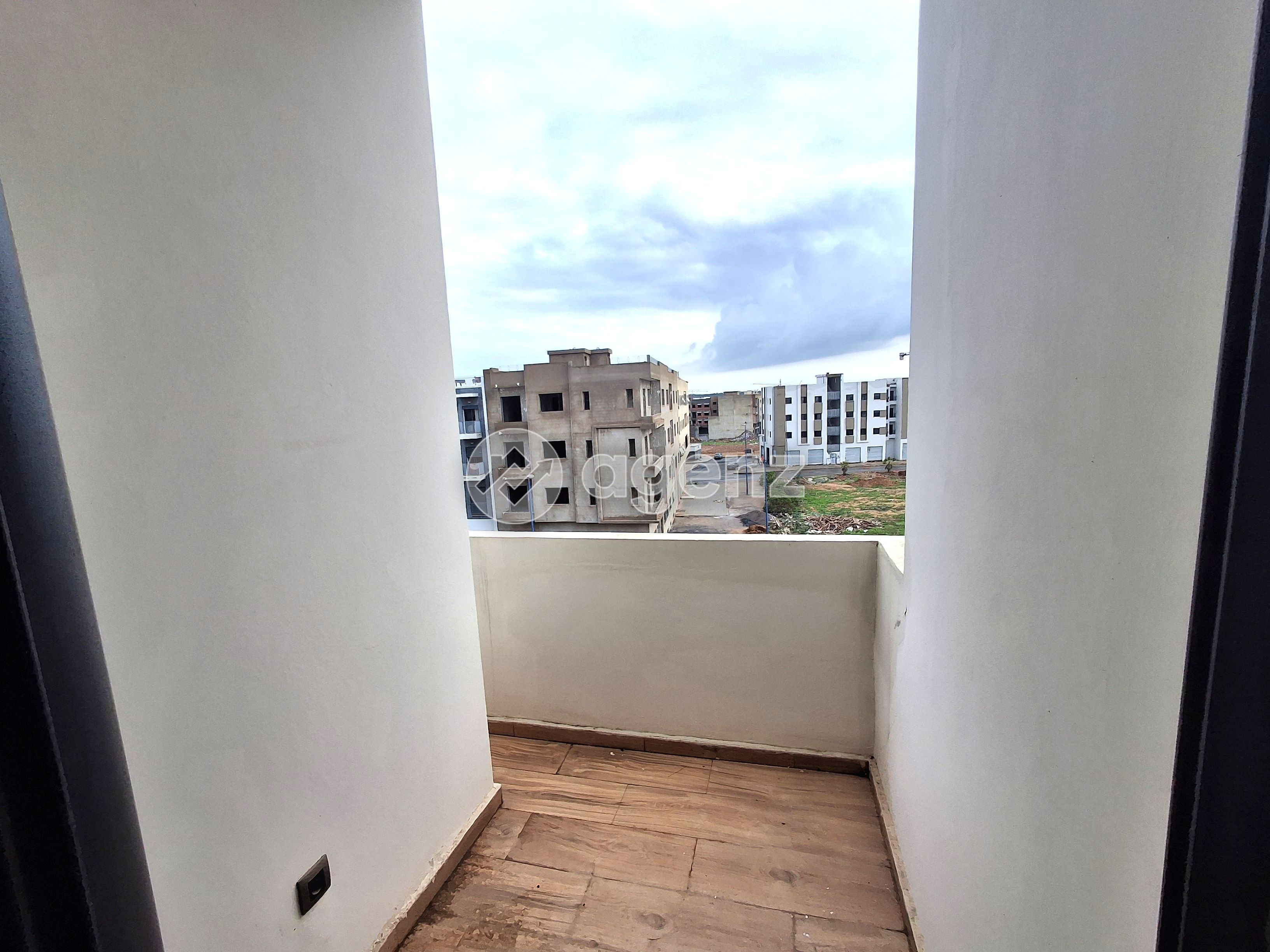 Magnifique Appartement de 3 chambres à vendre à Bouskoura — 4