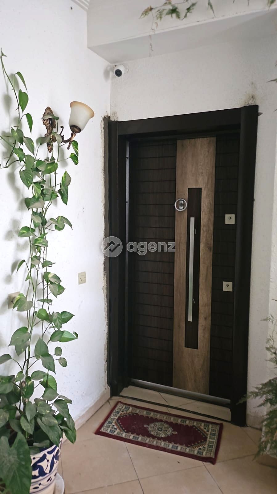 VIVEZ DANS UN APPARTEMENT SPACIEUX ET BIEN EXPOSÉ — 2